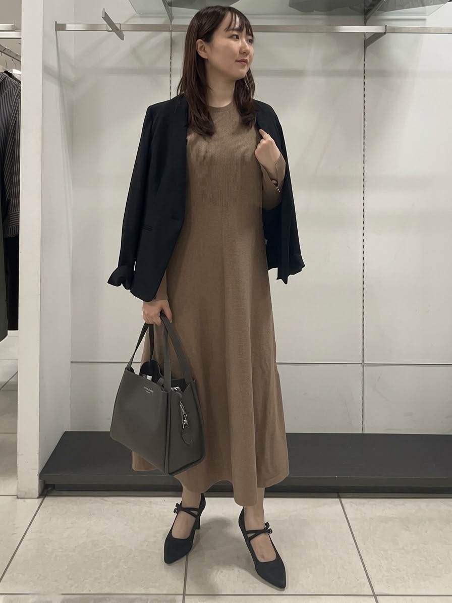 noeさんの「INDIVI｜【一着でコーデ完成！】ニットコンビ 美スタイルワンピース」を使ったコーディネート