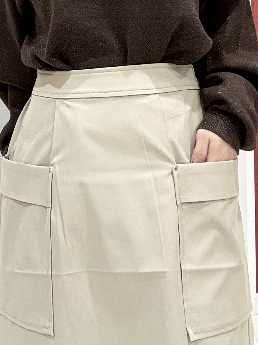shioさんの「SHOO･LA･RUE｜【S-LL/洗濯機可/体型カバー】繊細なラメが品よく華やか スウェットライクニット」を使ったコーディネート