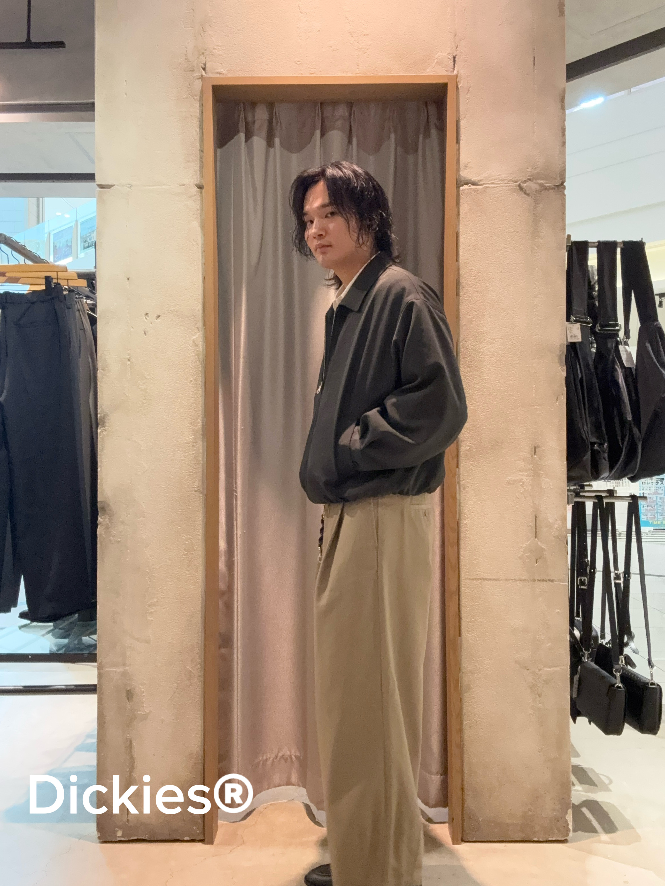大江正眞さんの「tk.TAKEO KIKUCHI｜【接触冷感/UVカット】ドビーストライプシャツ」を使ったコーディネート