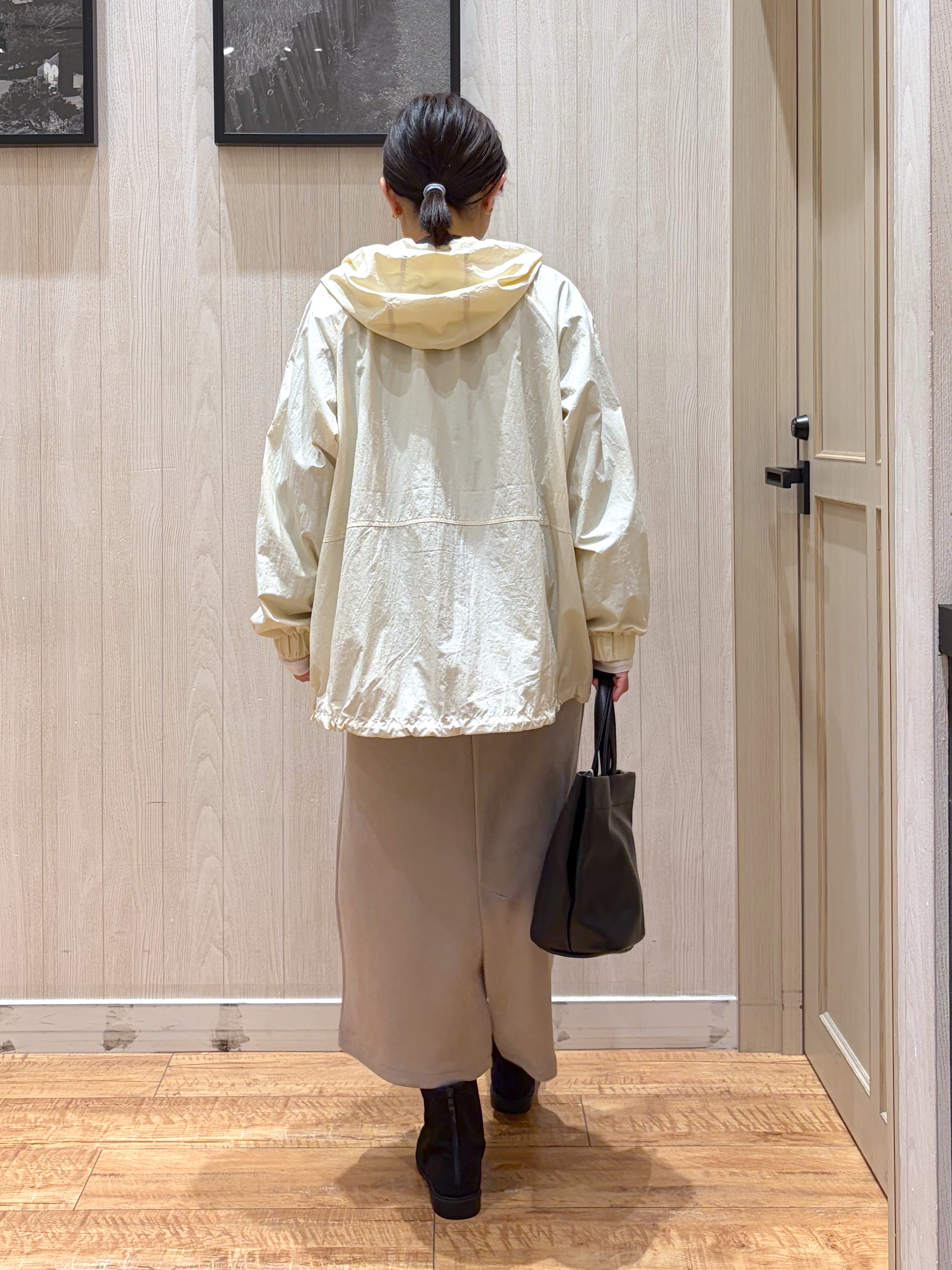 shirayuuuさんの「SHOO･LA･RUE｜【S-LL/撥水】ゴールドパーツで女性らしく ギャザーブルゾン」を使ったコーディネート