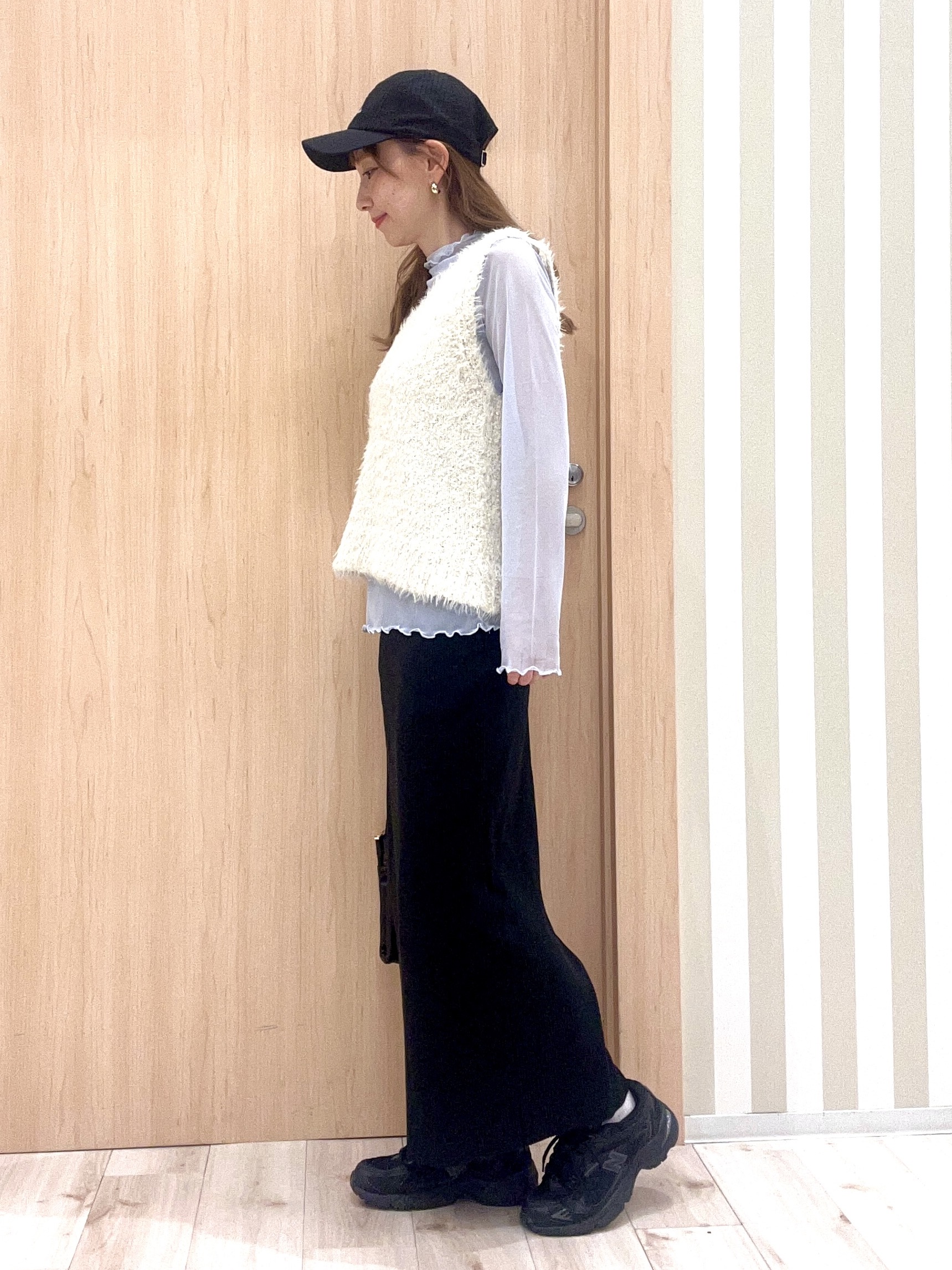 ririさんの「SHOO･LA･RUE｜【S-LL/洗濯機可】コーデにプラスするだけで垢抜ける 柄アソートシアーチュールトップス」を使ったコーディネート