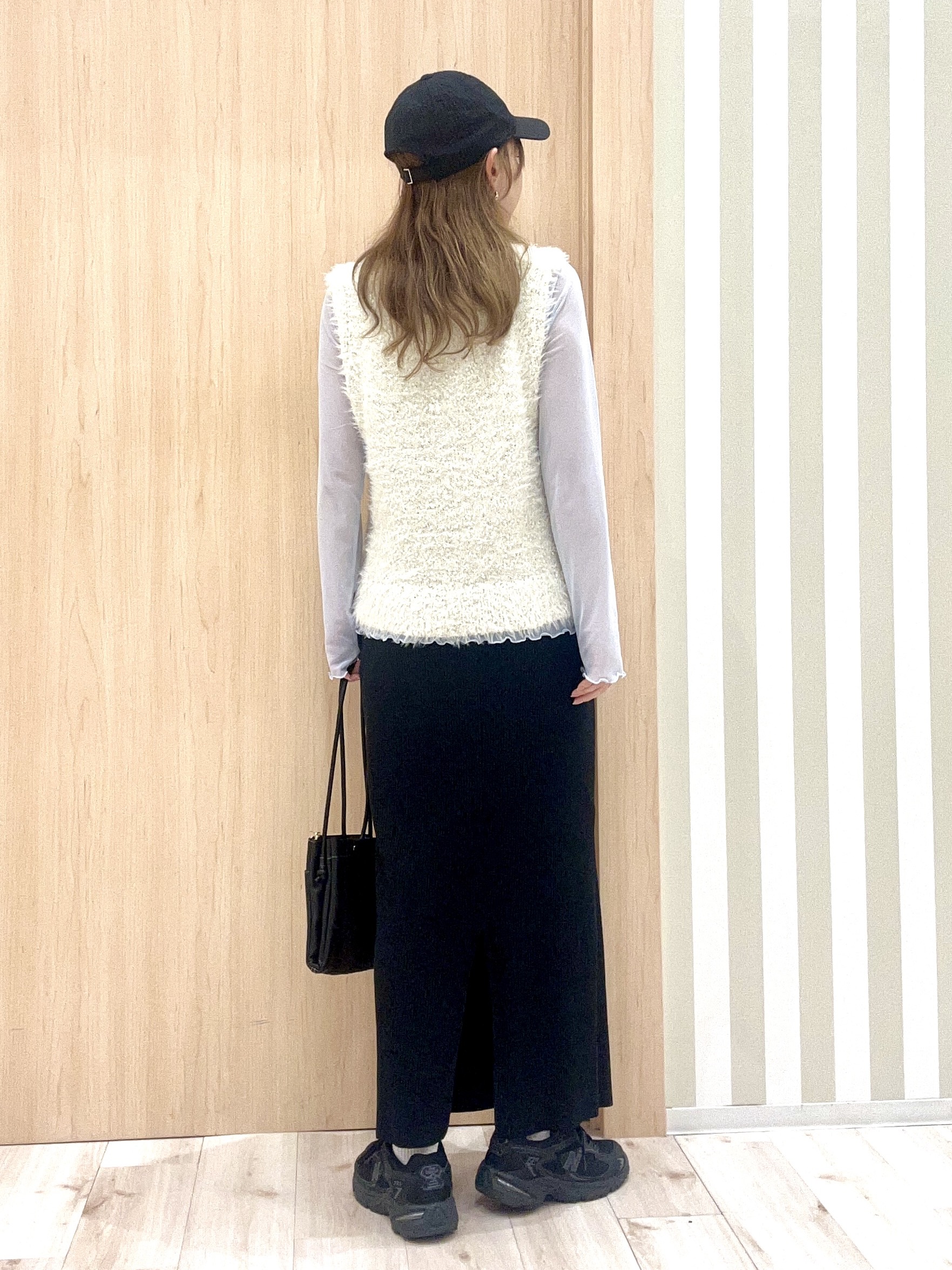 ririさんの「SHOO･LA･RUE｜【S-LL/洗濯機可】コーデにプラスするだけで垢抜ける 柄アソートシアーチュールトップス」を使ったコーディネート