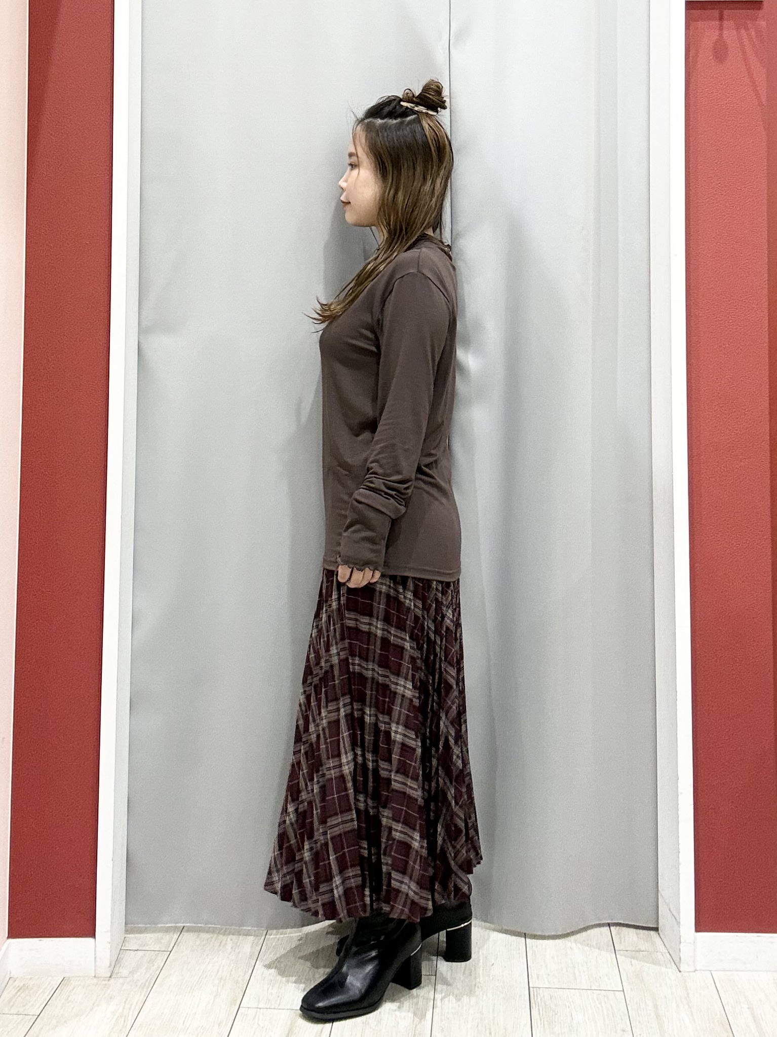 shioさんの「SHOO･LA･RUE｜【洗濯後しわになりにくい/S-LL】裾ドロストフリルブルゾン」を使ったコーディネート