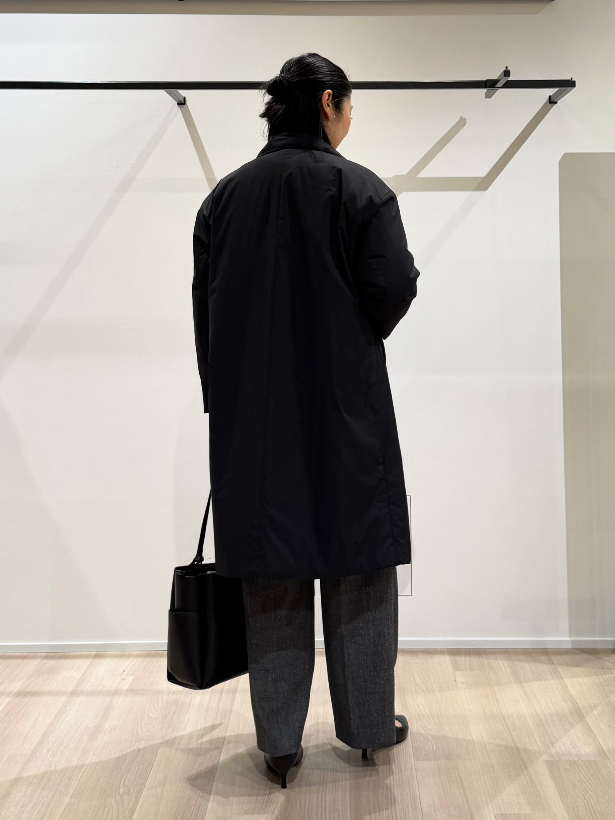 TOMOMIさんの「UNTITLED｜【撥水/軽量/薄中綿入り】スタンドカラーコート」を使ったコーディネート