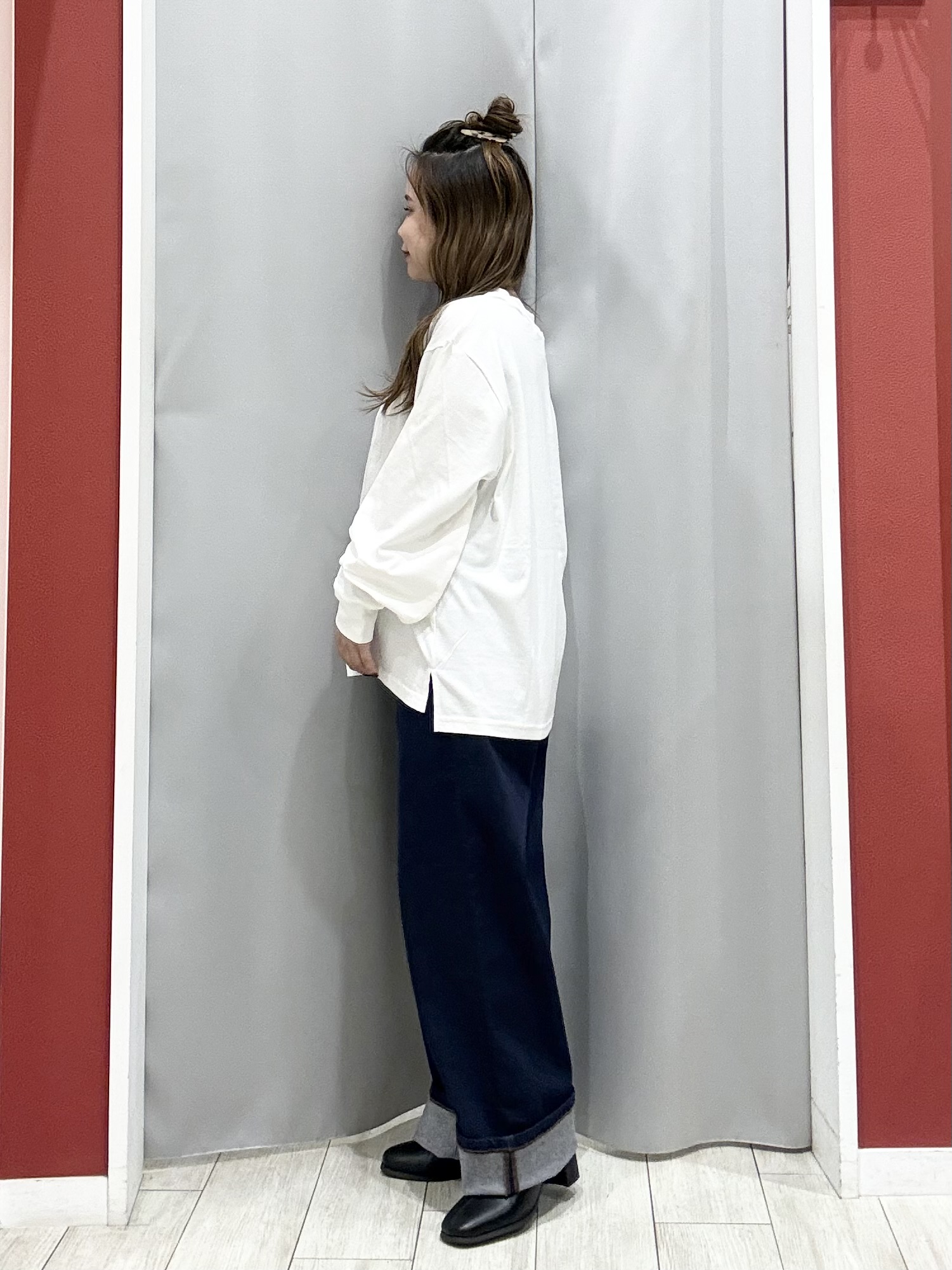 shioさんの「SHOO･LA･RUE｜【洗濯後しわになりにくい/S-LL】裾ドロストフリルブルゾン」を使ったコーディネート