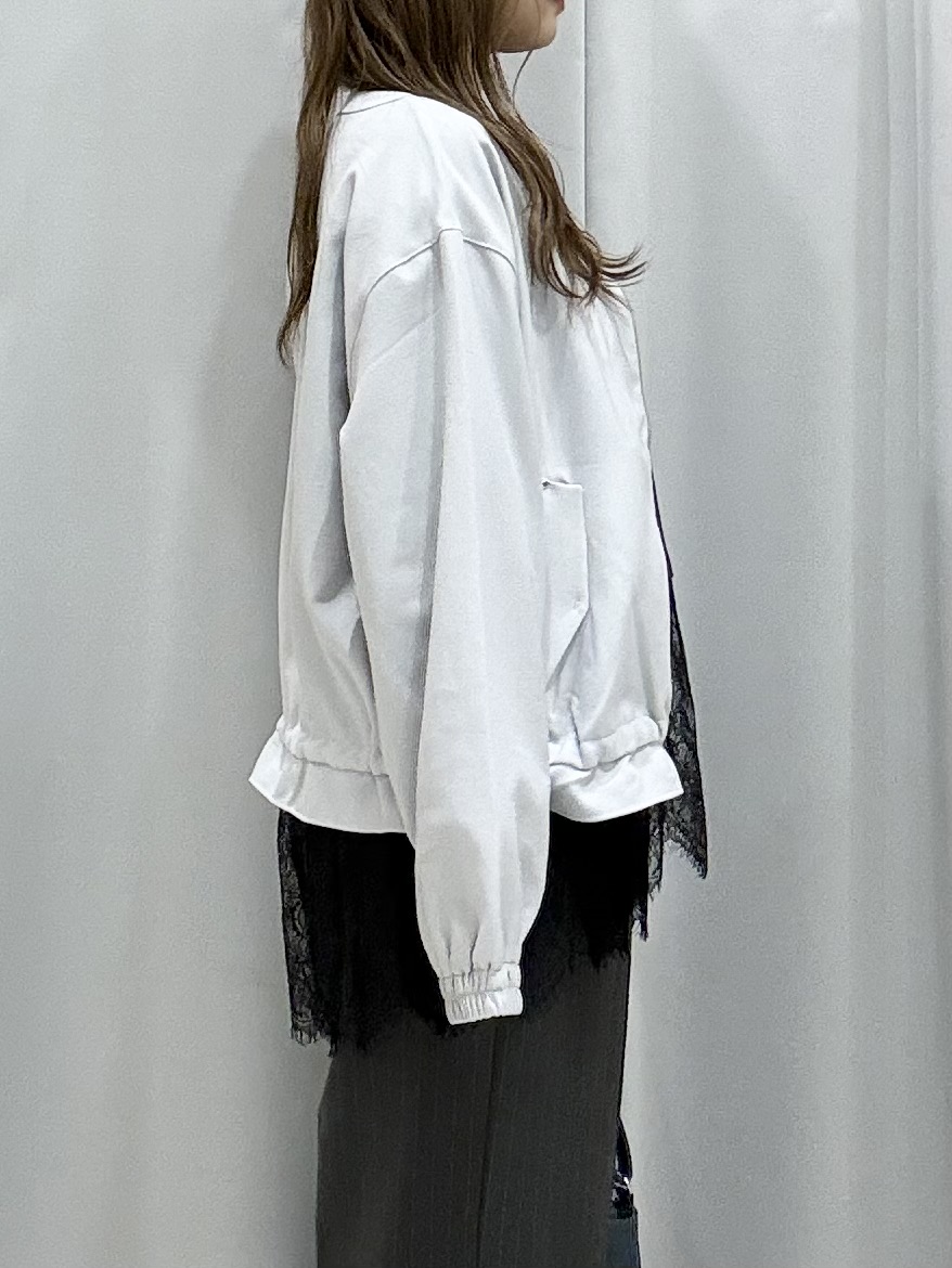 shioさんの「SHOO･LA･RUE｜【洗濯後しわになりにくい/S-LL】裾ドロストフリルブルゾン」を使ったコーディネート