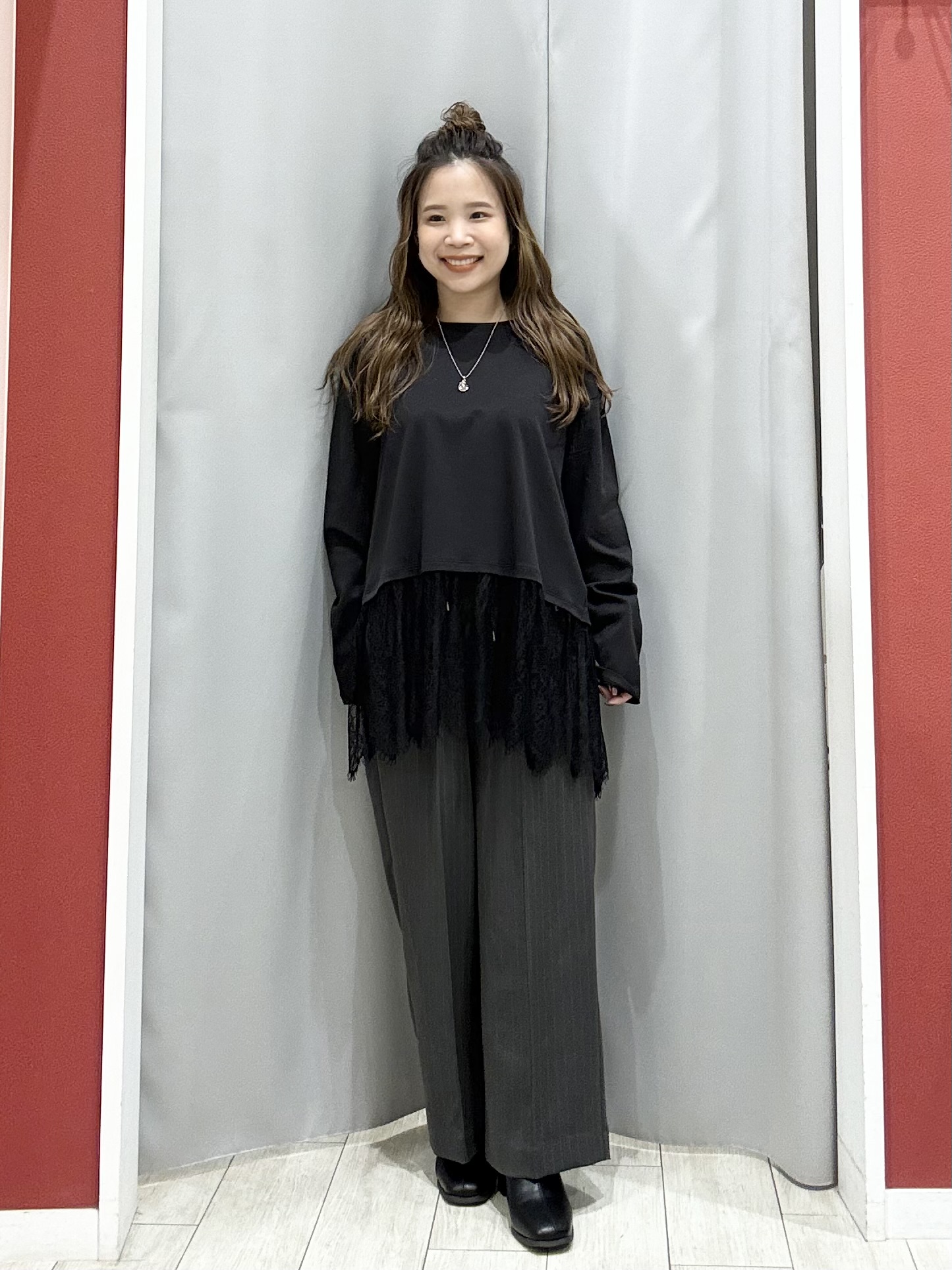 shioさんの「SHOO･LA･RUE｜【洗濯後しわになりにくい/S-LL】裾ドロストフリルブルゾン」を使ったコーディネート