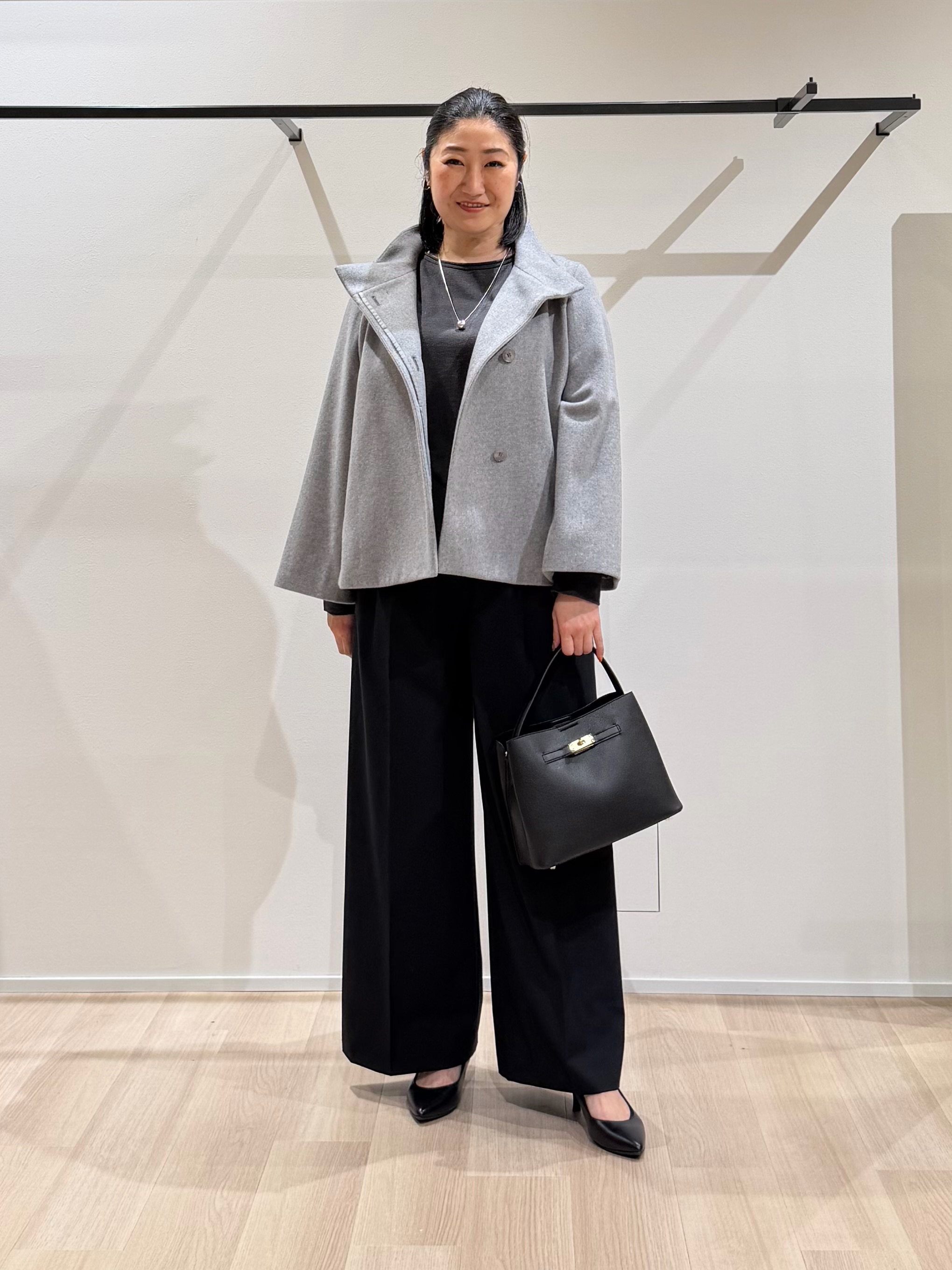 TOMOMIさんの「UNTITLED｜【店頭人気！/8色展開】ボリュームスリーブニットプルオーバー」を使ったコーディネート