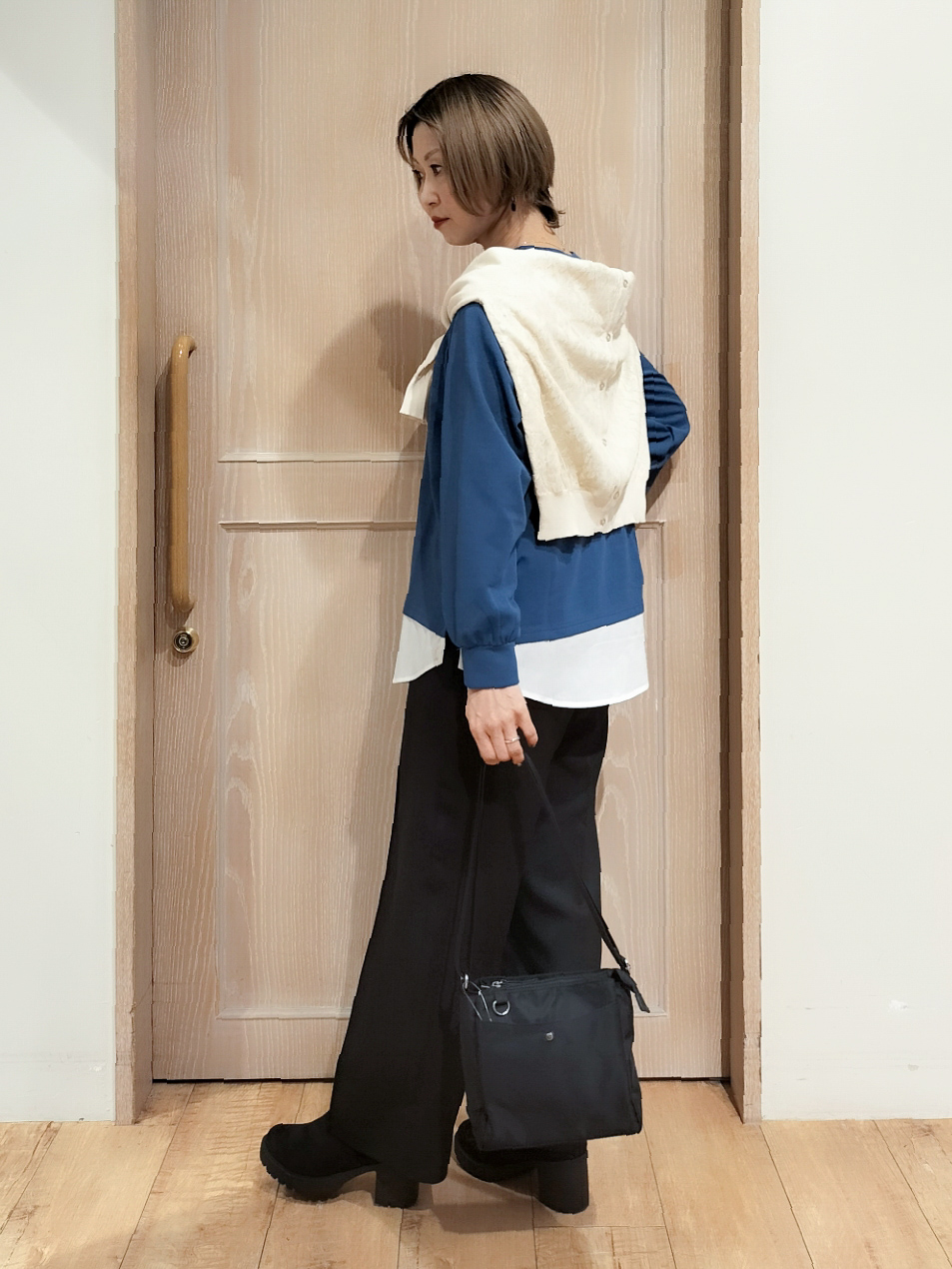 YUKIさんの「SHOO･LA･RUE｜【洗濯機可/S-LL】周りと差がつく レースデザインカーディガン」を使ったコーディネート