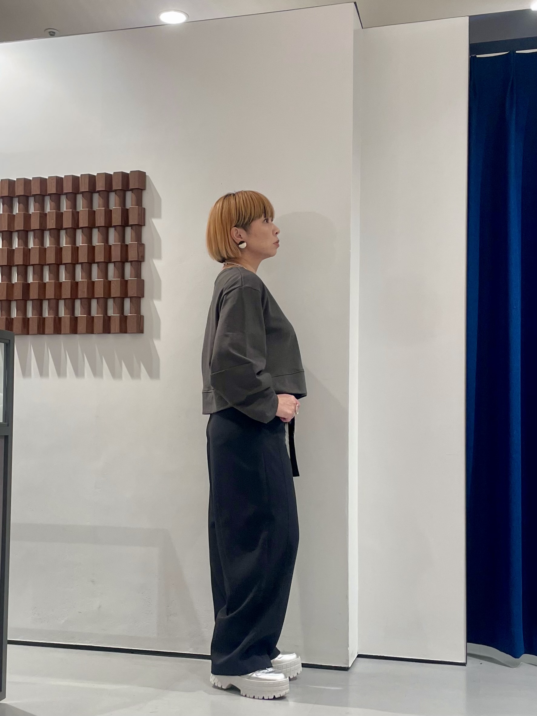 KOUさんの「INDIVI｜ロングスリーブフォルムカットソー【洗える】」を使ったコーディネート