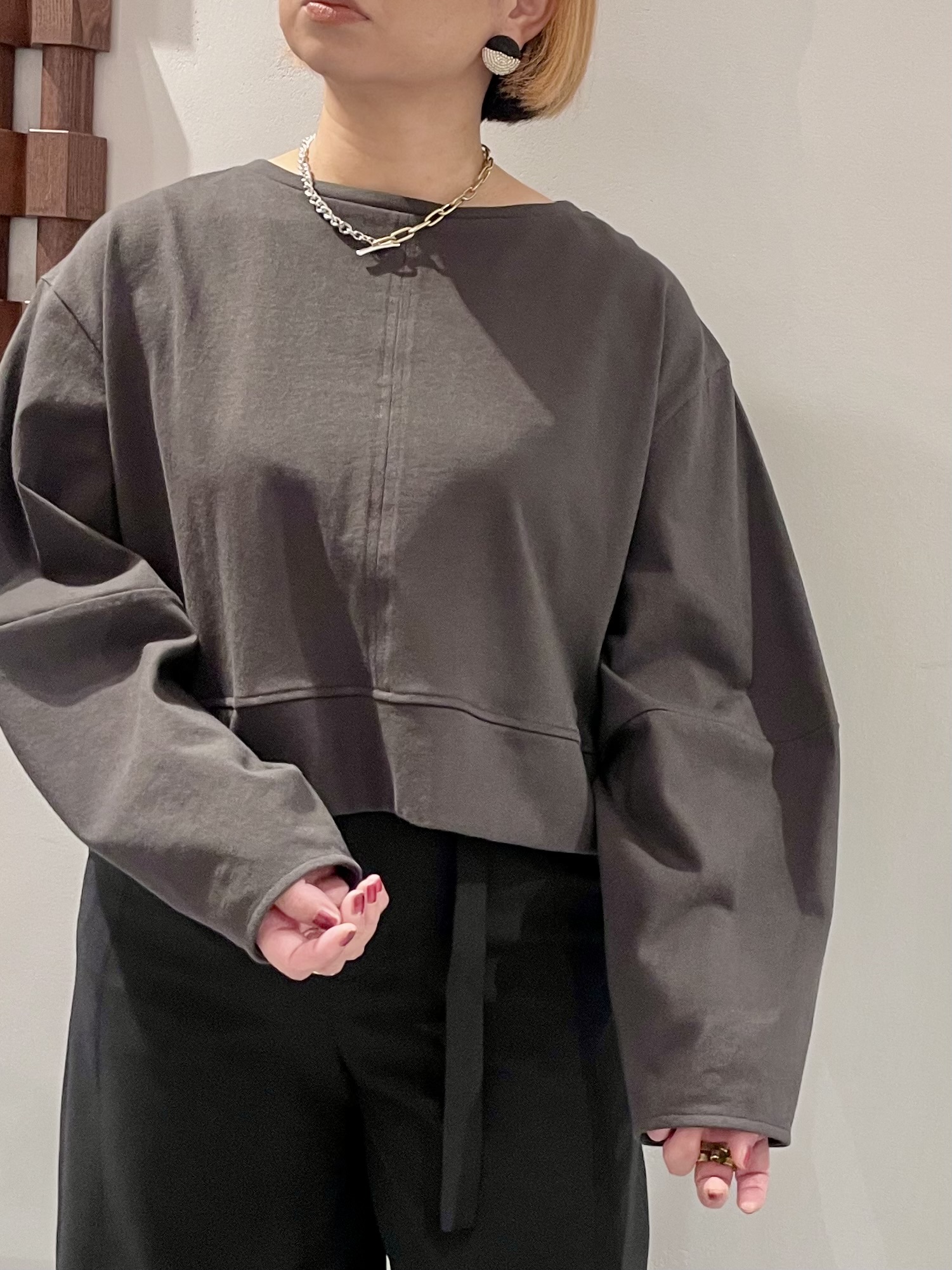 KOUさんの「INDIVI｜ロングスリーブフォルムカットソー【洗える】」を使ったコーディネート