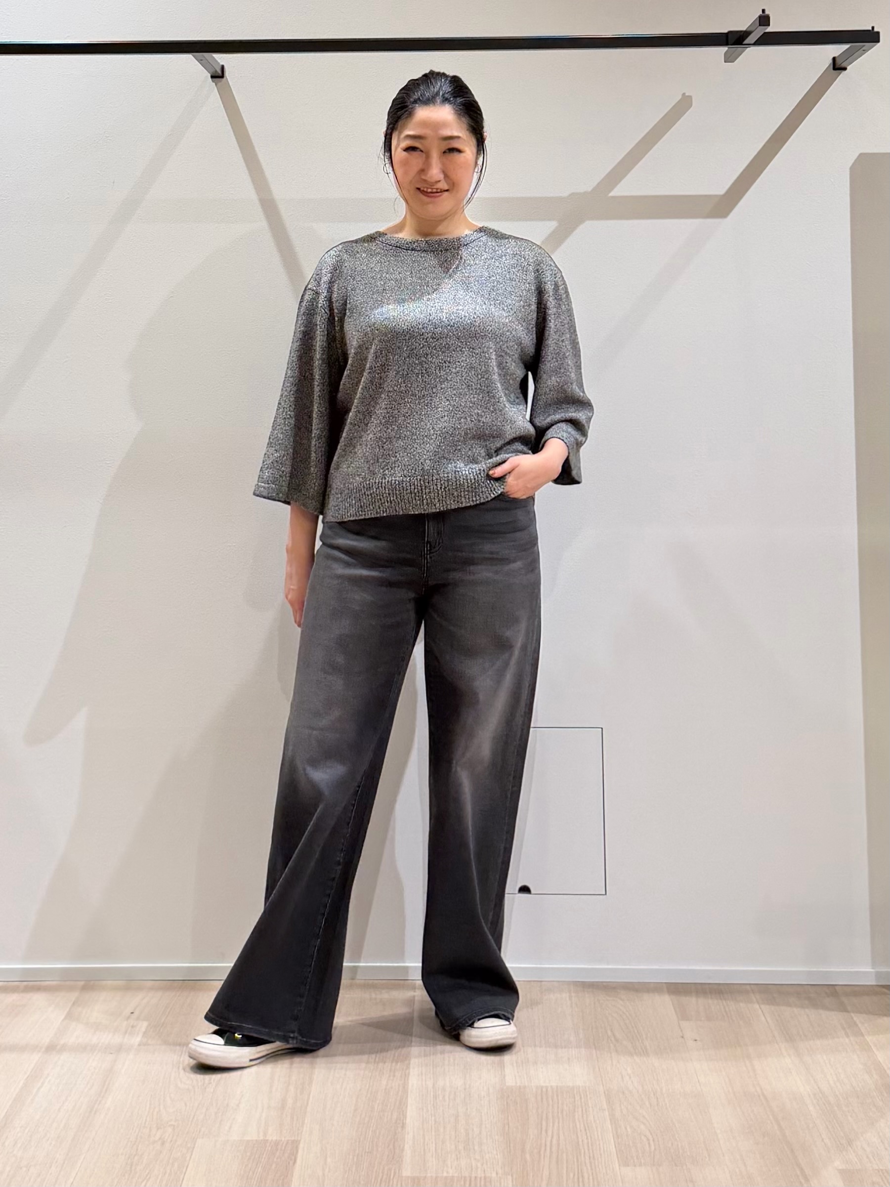 TOMOMIさんの「UNTITLED｜【店頭人気！】杢調ジップカーディガン」を使ったコーディネート