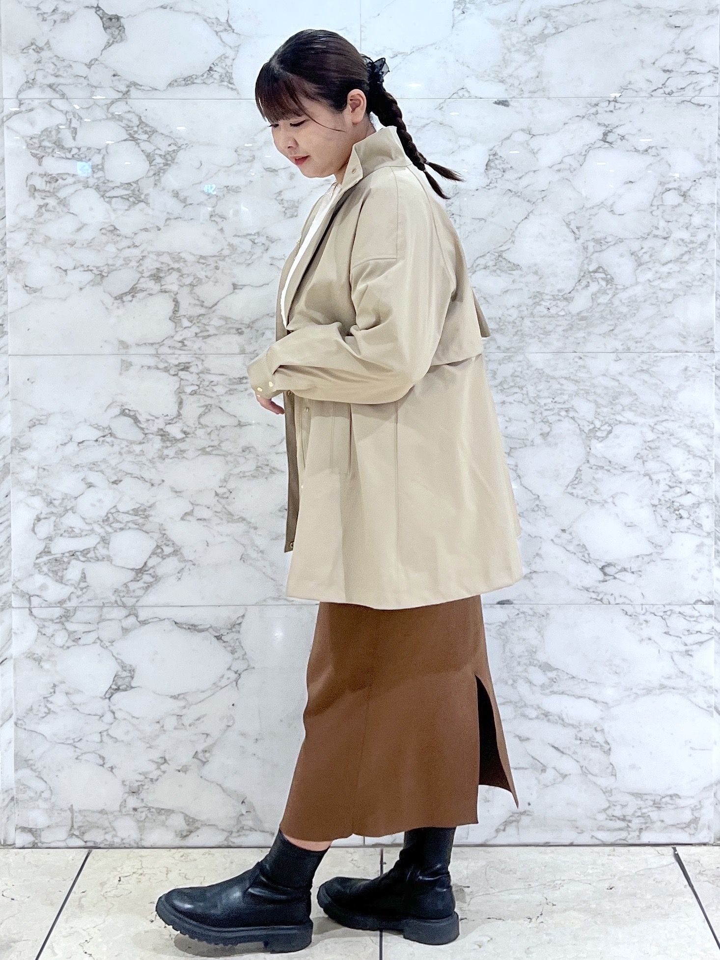ARISAさんの「grove｜【撥水／シルエット2WAY】ゆったり着られて体型カバー◎ スタンドネック テントラインコート」を使ったコーディネート