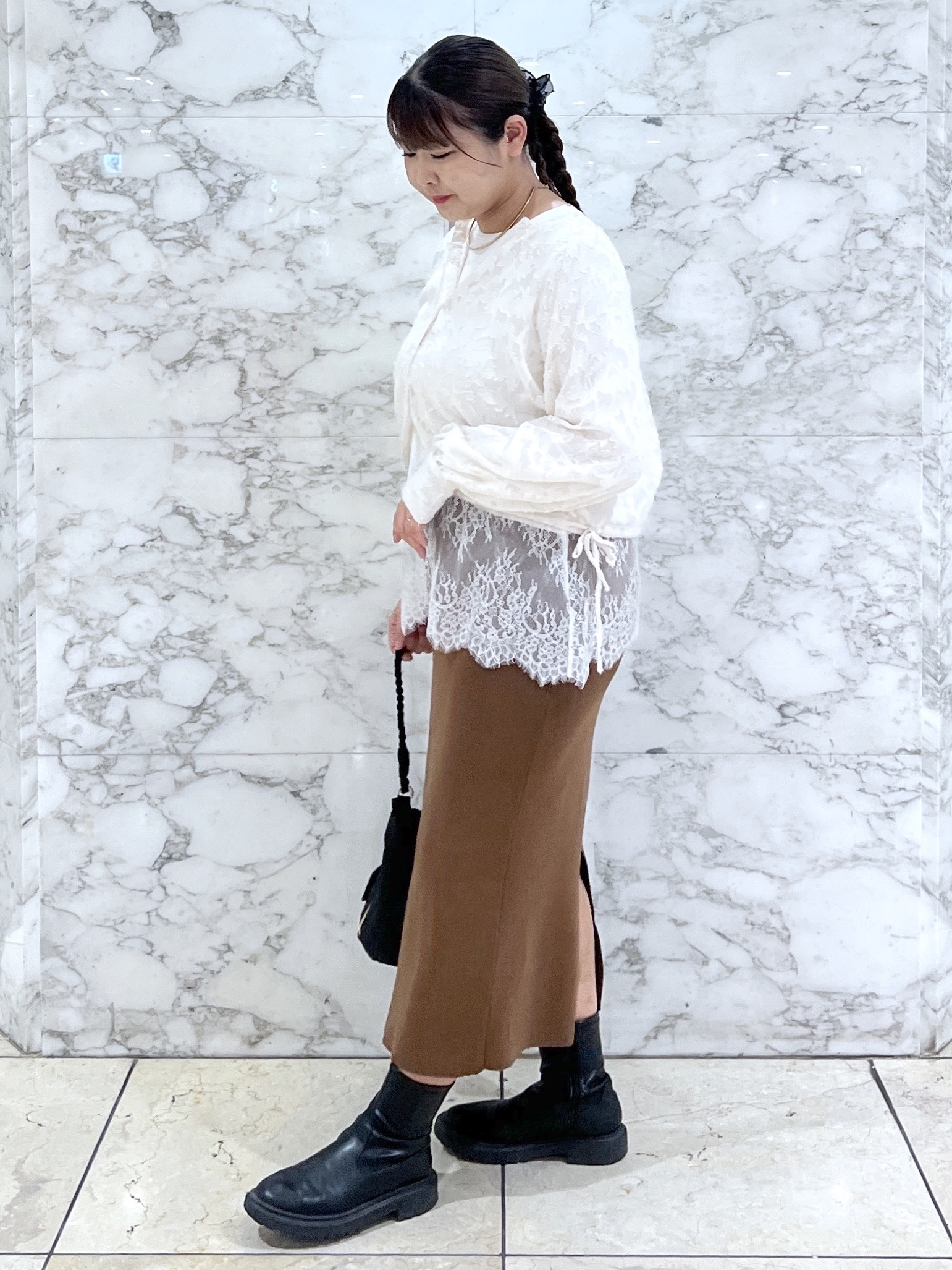 ARISAさんの「grove｜【撥水／シルエット2WAY】ゆったり着られて体型カバー◎ スタンドネック テントラインコート」を使ったコーディネート