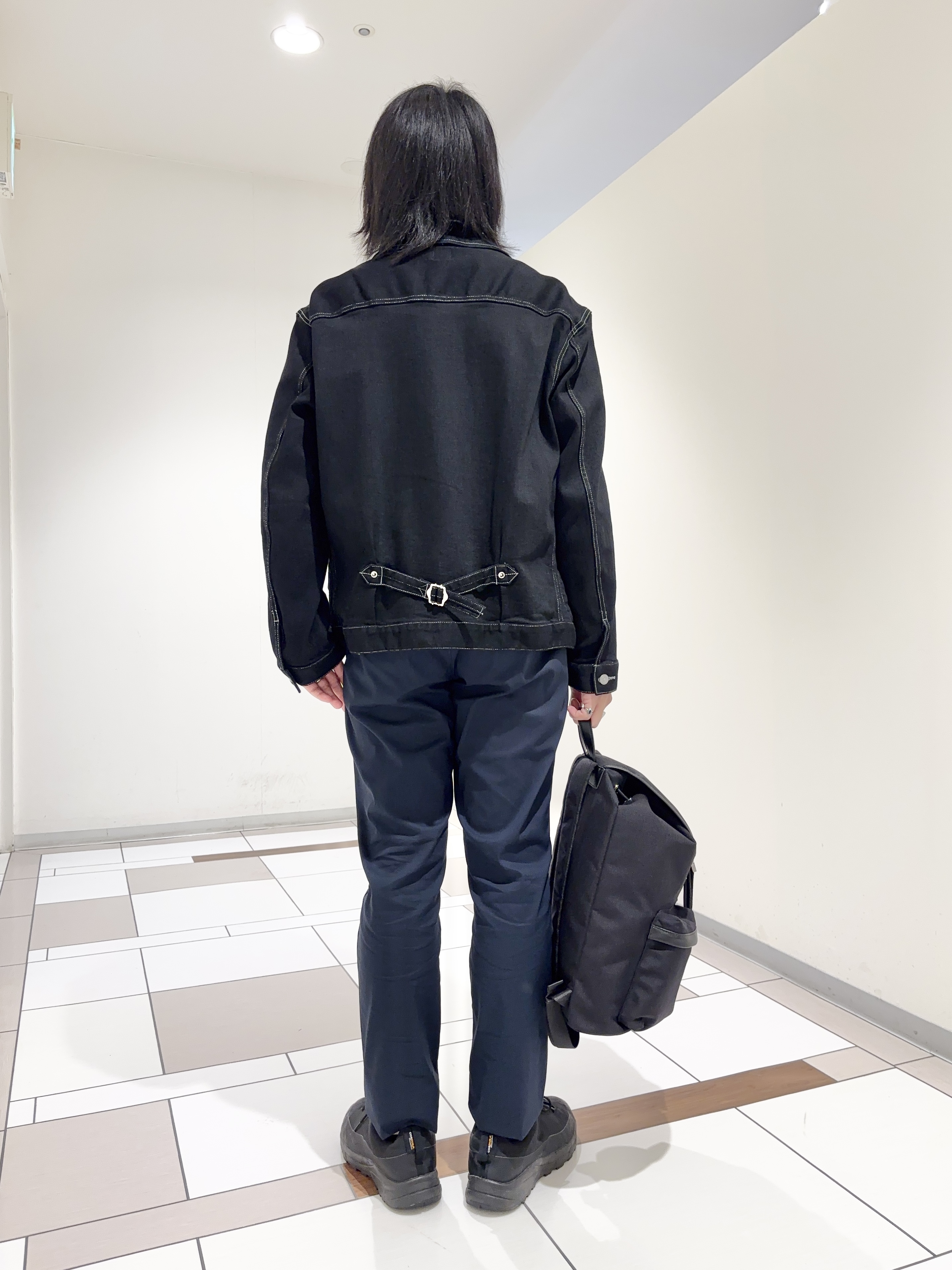 及川さんの「TAKEO KIKUCHI｜【BOWLER HAT LABEL】ブラックデニムGジャン」を使ったコーディネート
