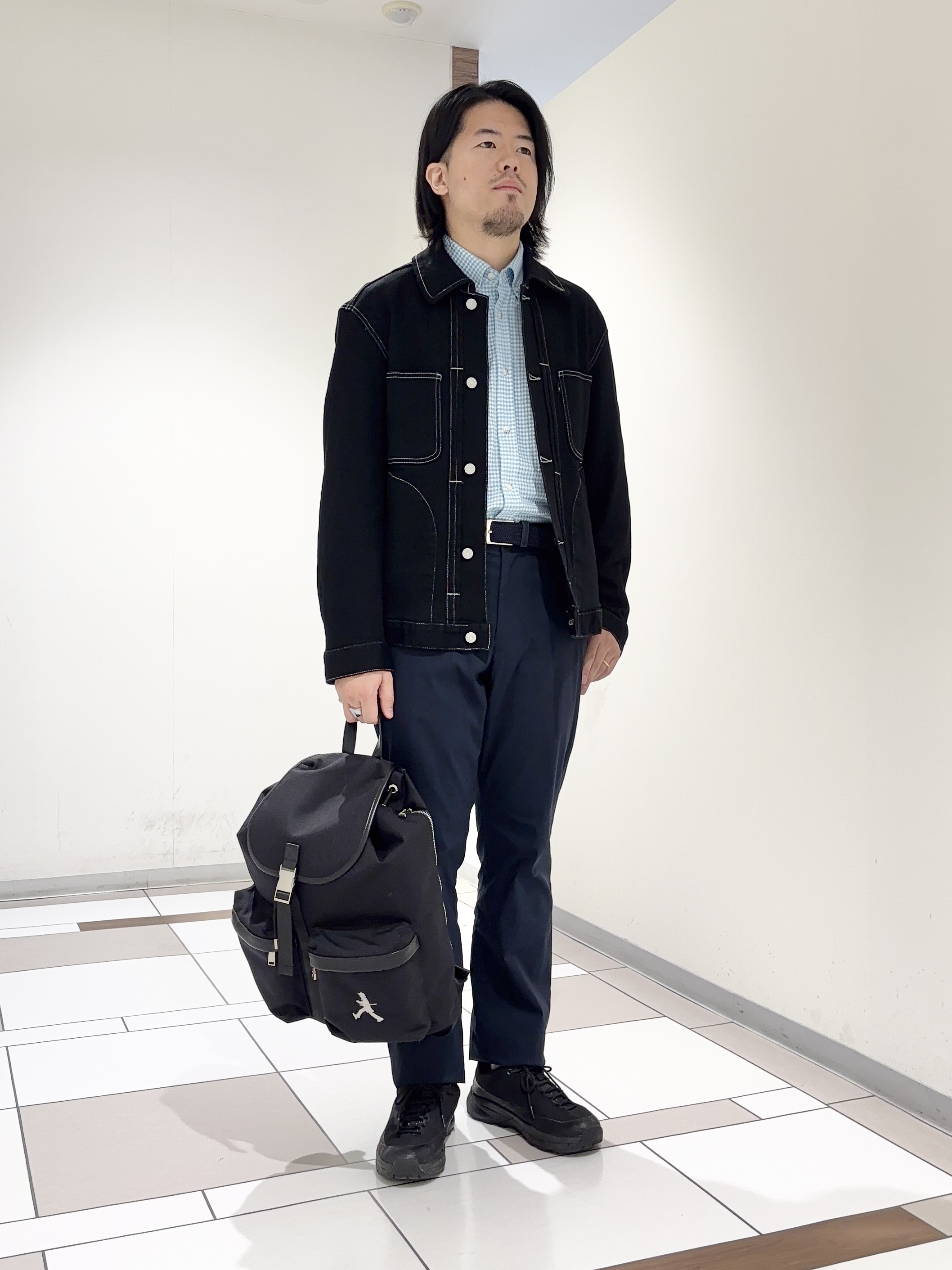 及川さんの「TAKEO KIKUCHI｜【BOWLER HAT LABEL】ブラックデニムGジャン」を使ったコーディネート