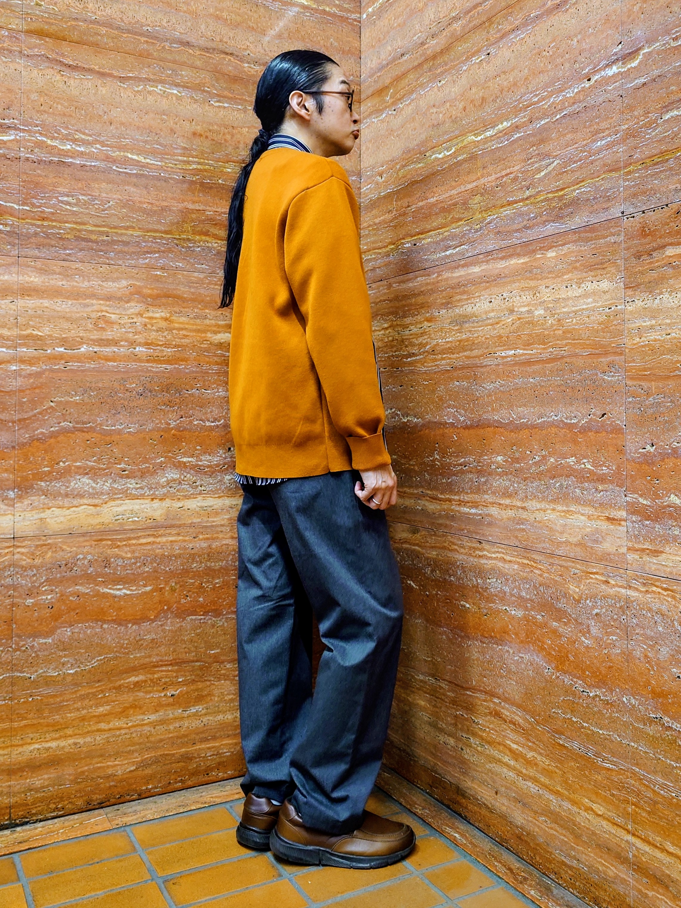 かしげるさんの「TAKEO KIKUCHI｜【BOWLER HAT LABEL】日本製クルーネックカーディガン」を使ったコーディネート