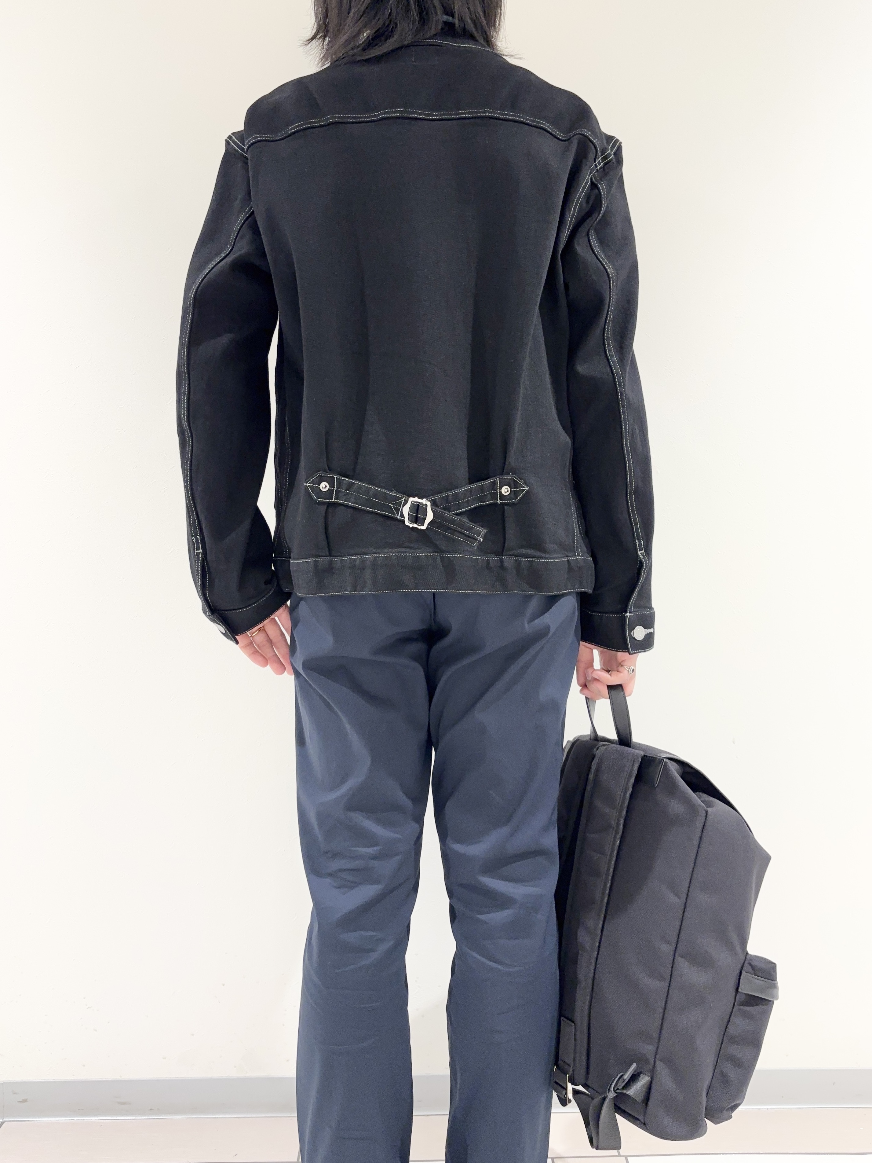 及川さんの「TAKEO KIKUCHI｜【BOWLER HAT LABEL】ブラックデニムGジャン」を使ったコーディネート