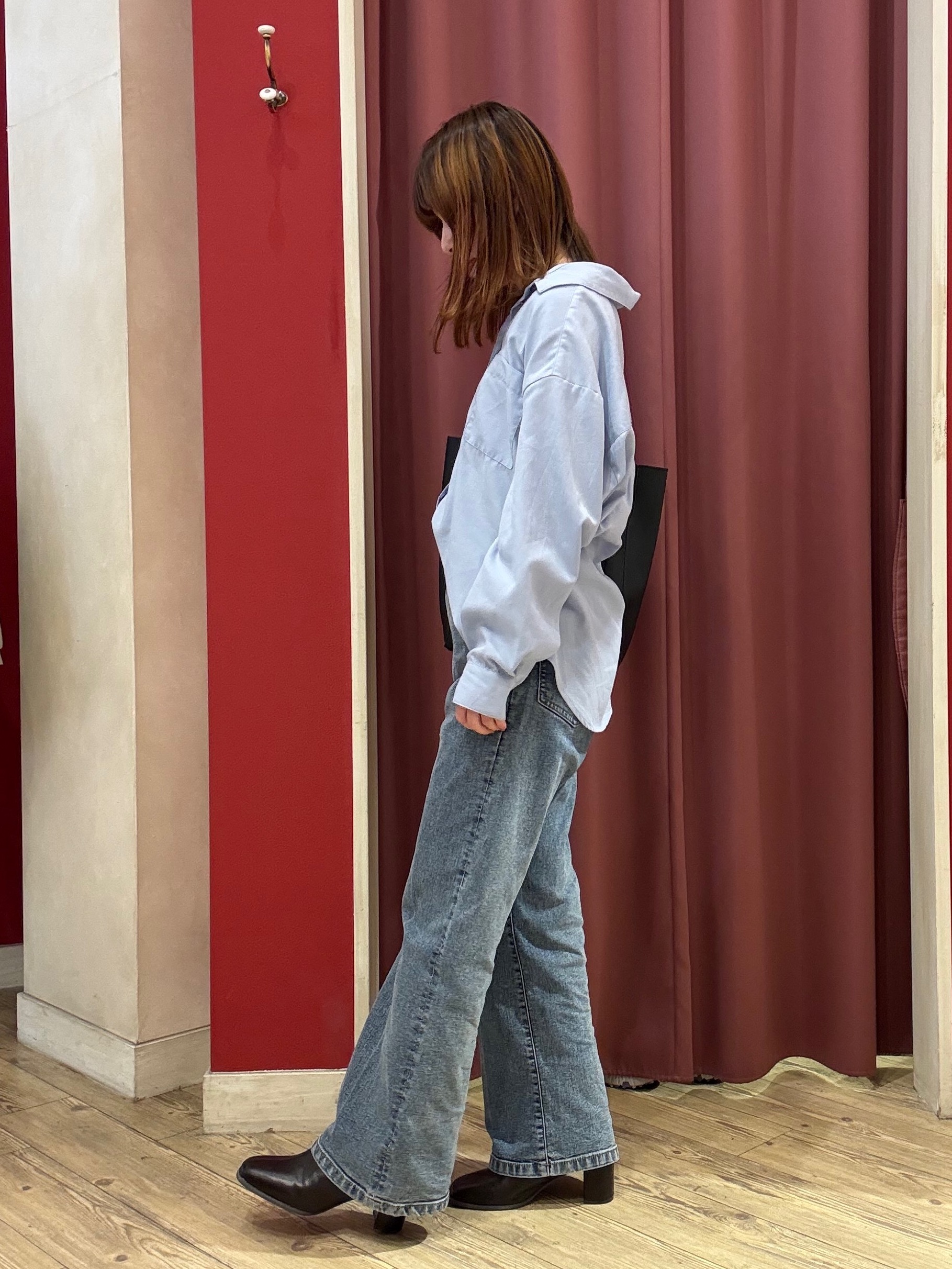 saeさんの「SHOO･LA･RUE｜【洗濯後しわになりにくい/S-LL】気分で選ぶ 大人のデイリー使いに ベーシックシャツ」を使ったコーディネート