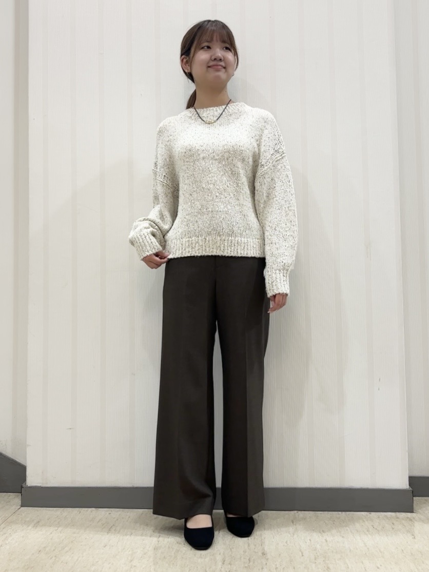 ちひさんの「INDIVI｜【コットン混／ミックスカラー】カールヤーン パフスリーブニット」を使ったコーディネート