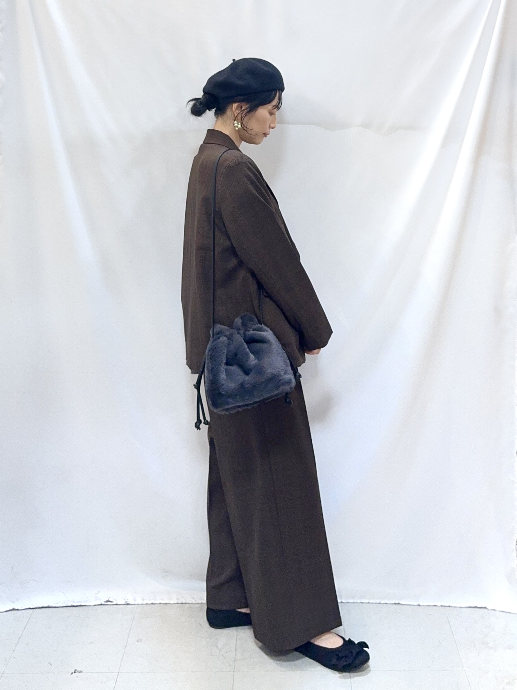 𝐇𝐢𝐫𝐨𝐦𝐢さんの「SHOO･LA･RUE｜【セットアップ可/洗濯後しわになりにくい】ウールフィール ダブルジャケット」を使ったコーディネート