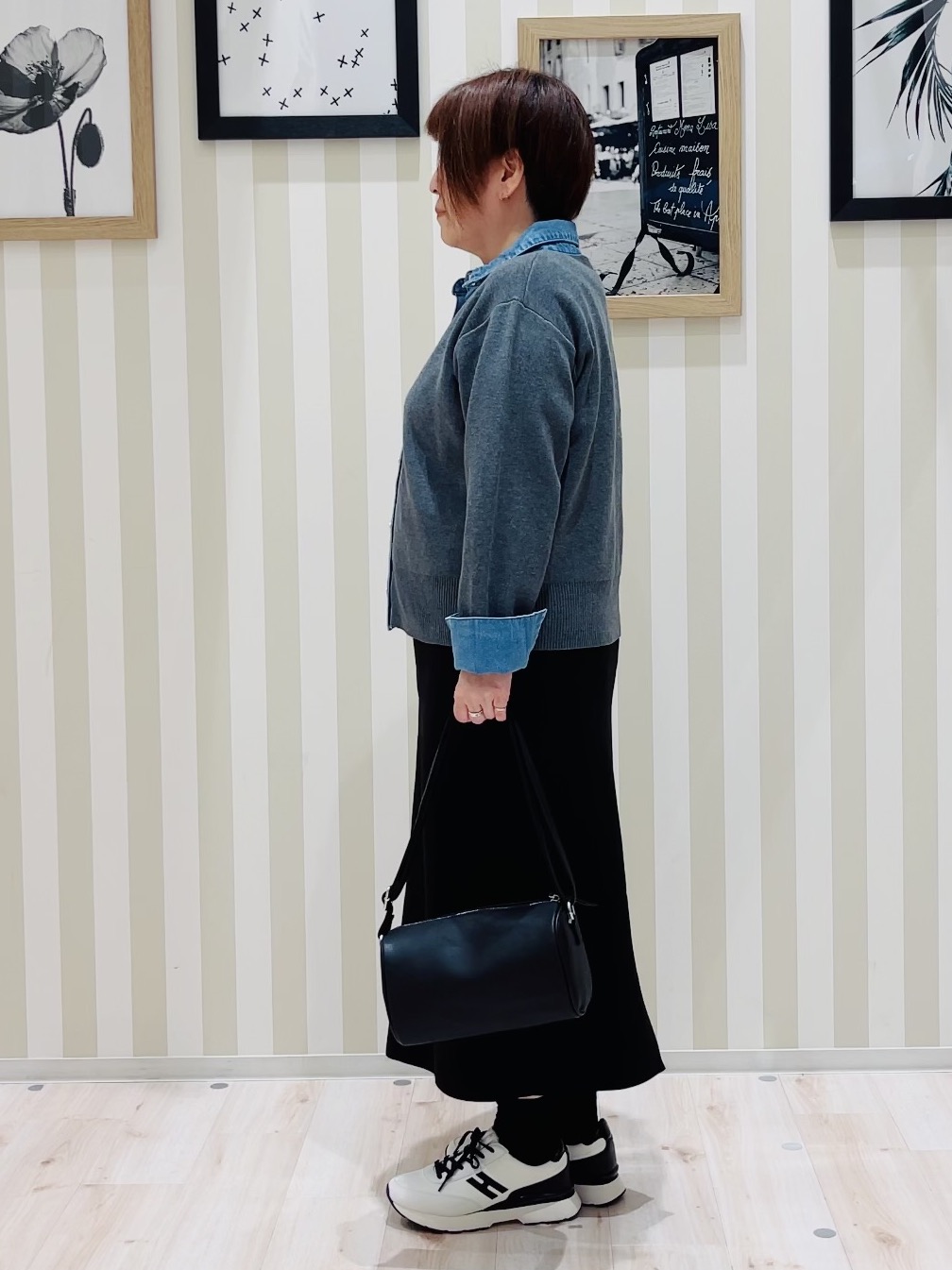 ma_miさんの「SHOO･LA･RUE｜【S-LL/洗濯機可】デニム／チェック切替でこなれ見え 金ボタンニットカーディガン」を使ったコーディネート