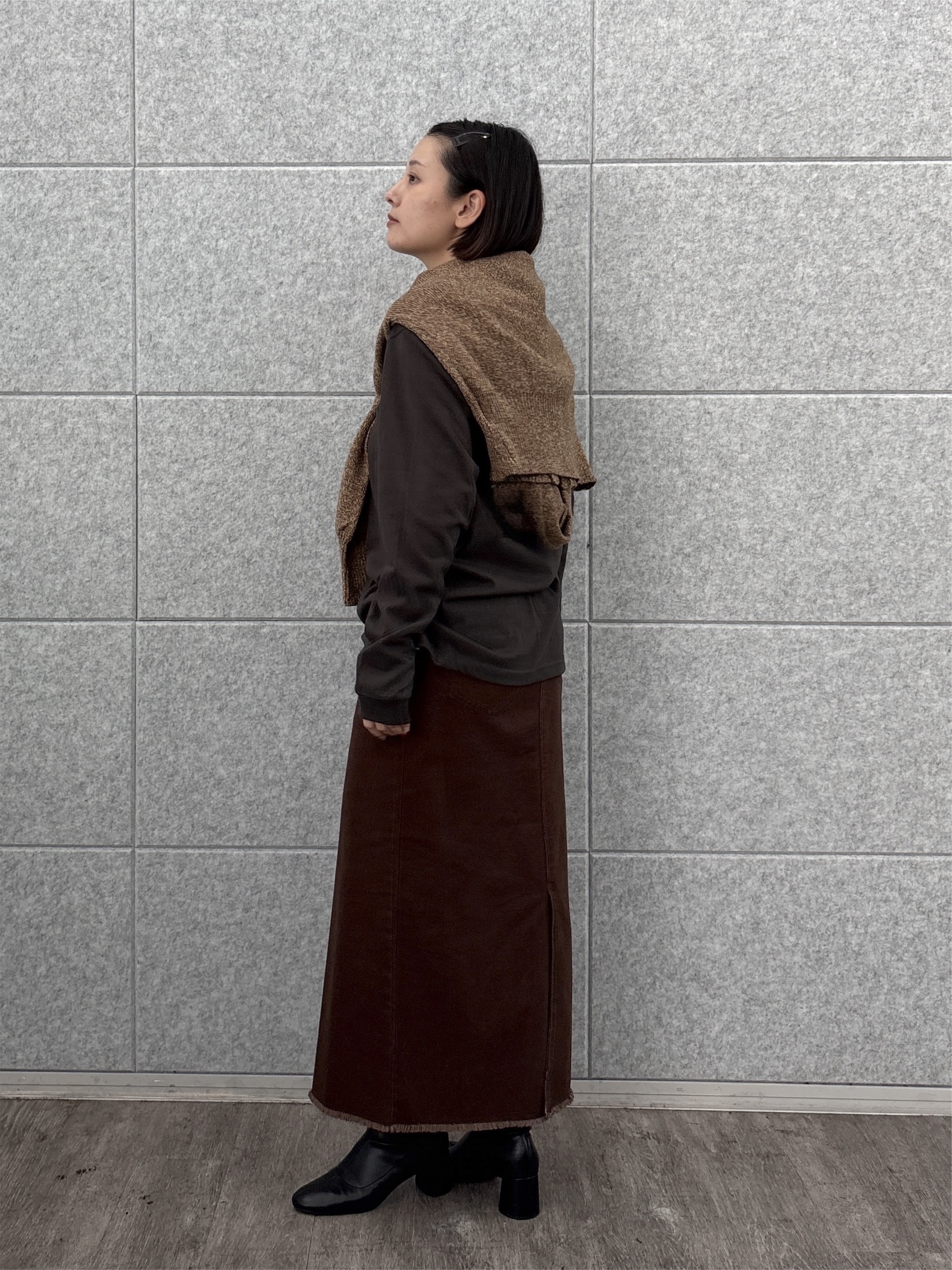 ayanoさんの「INDIVI｜ワンポイントロゴロンT【LIVE紹介／上枝みどりさん着用】」を使ったコーディネート