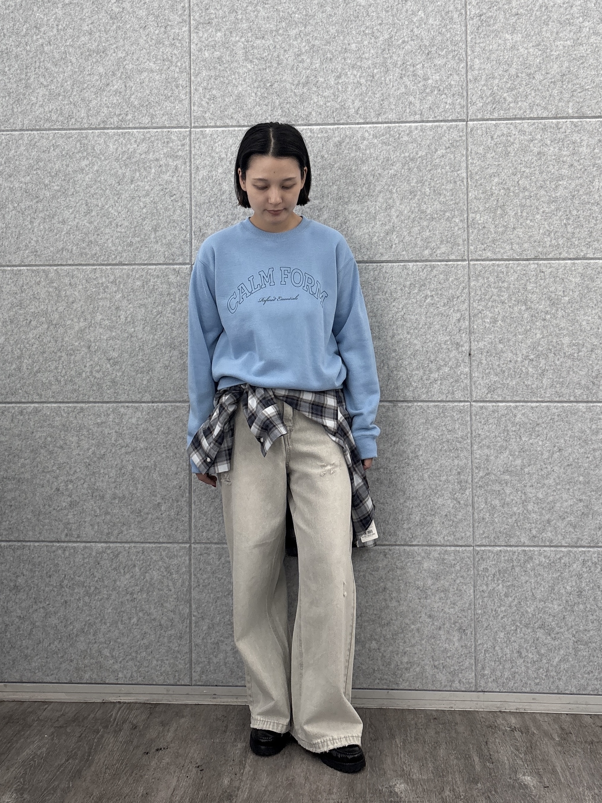 ayanoさんの「INDIVI｜フォルムロゴスウェット」を使ったコーディネート