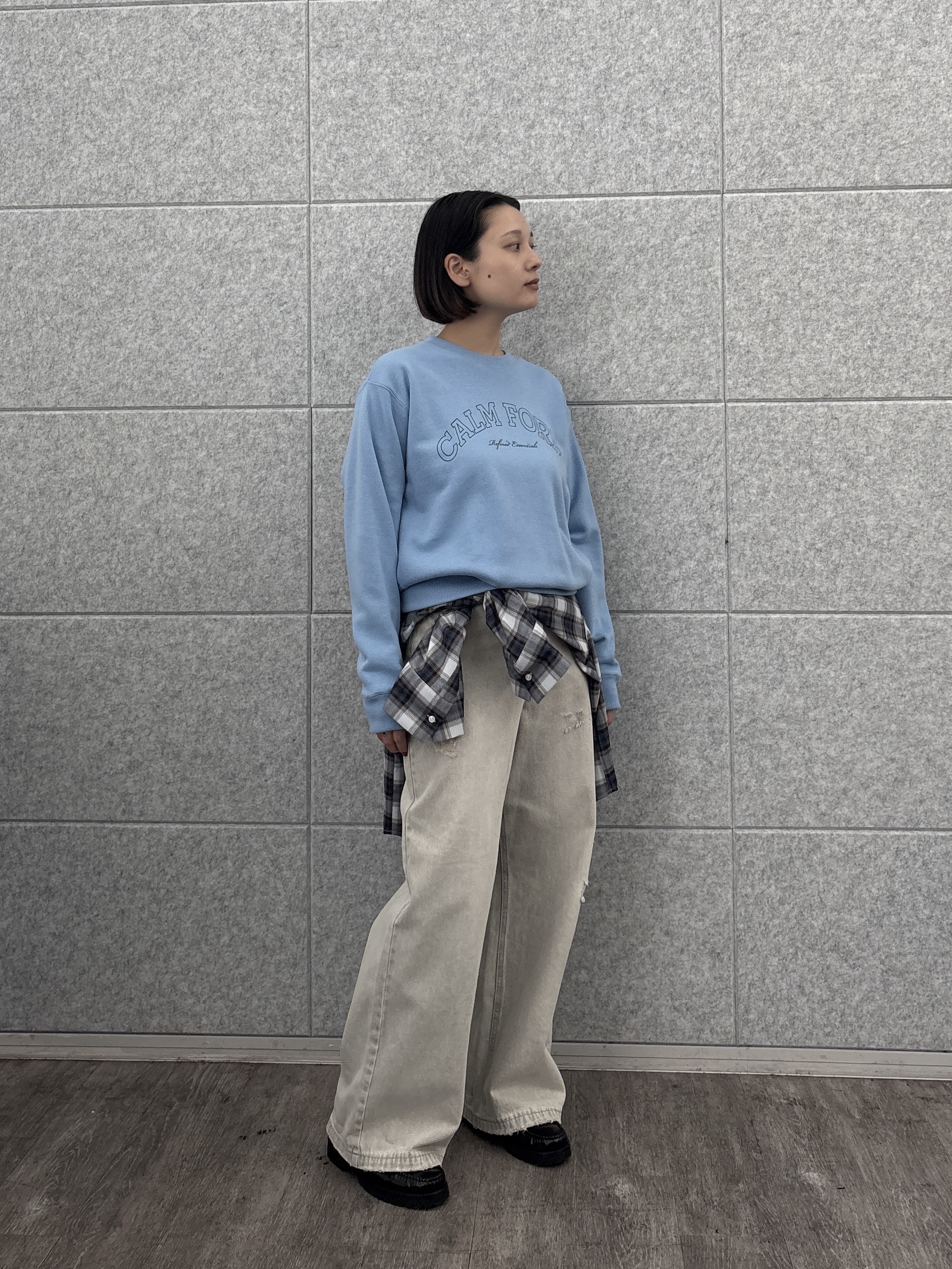 ayanoさんの「INDIVI｜フォルムロゴスウェット」を使ったコーディネート