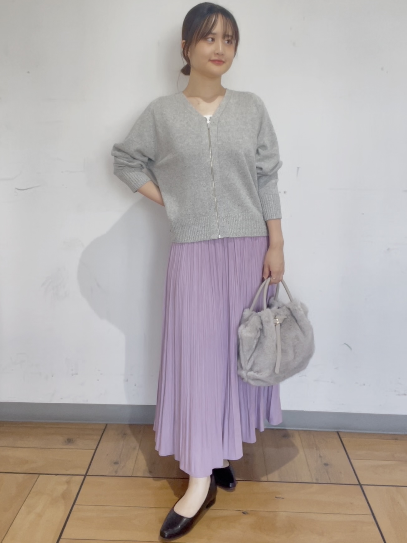 ELENAさんの「UNTITLED｜【アンサンブル可/秋羽織り】杢調ジップカーディガン」を使ったコーディネート