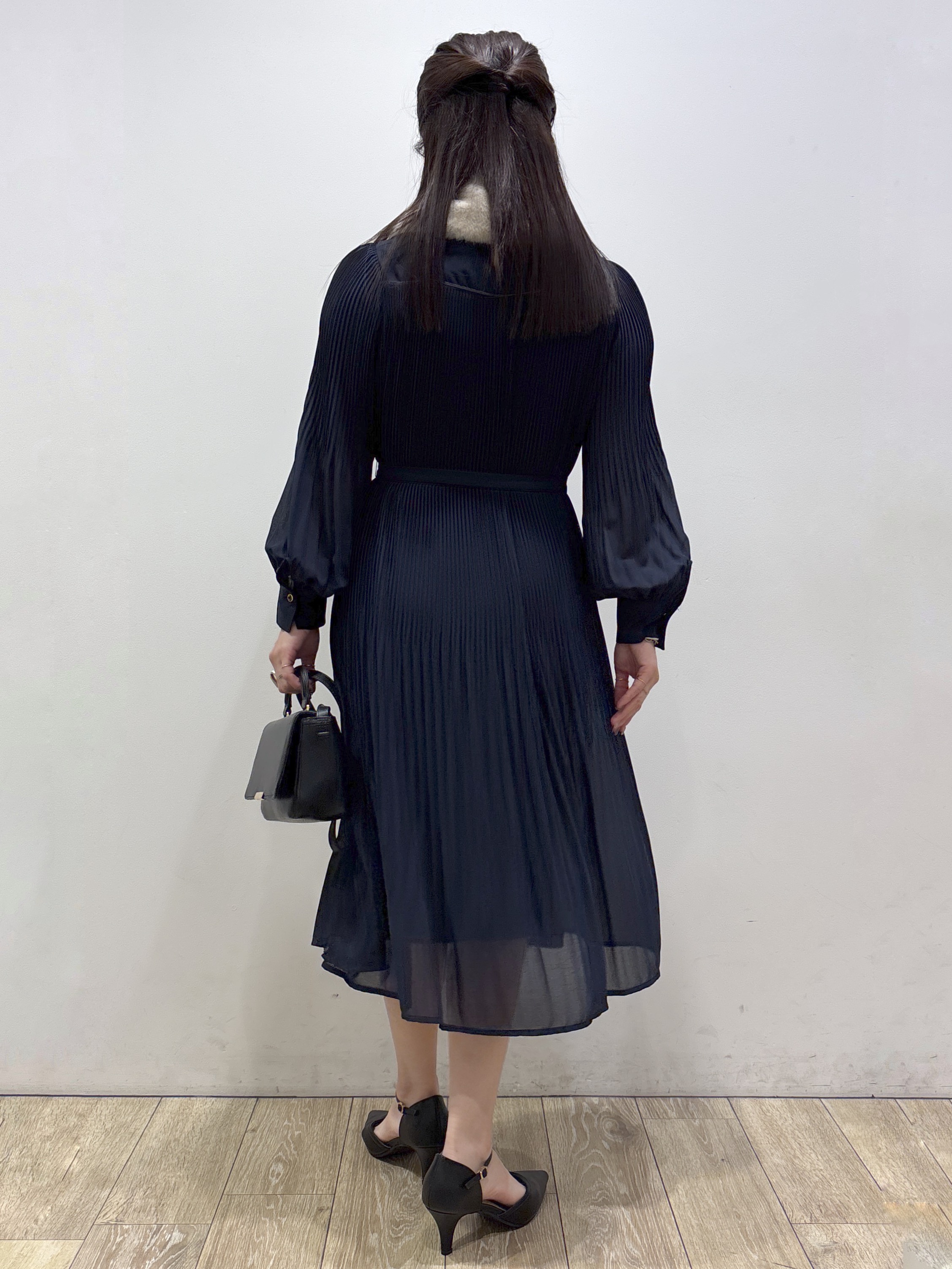 mameさんの「index｜【XS-3Lサイズ】ジョーゼットアソートプリーツワンピース《洗濯機OK／防シワ／イージーアイロン》」を使ったコーディネート