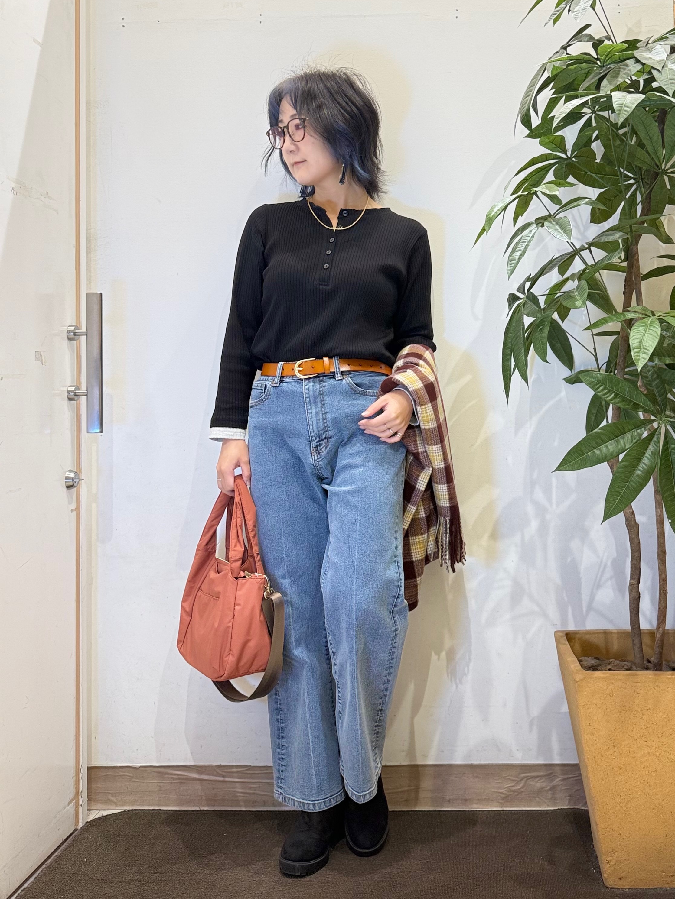 misakiさんの「SHOO･LA･RUE｜【洗濯機可/S-LL】縦ラインですっきり お袖配色リブトップス」を使ったコーディネート