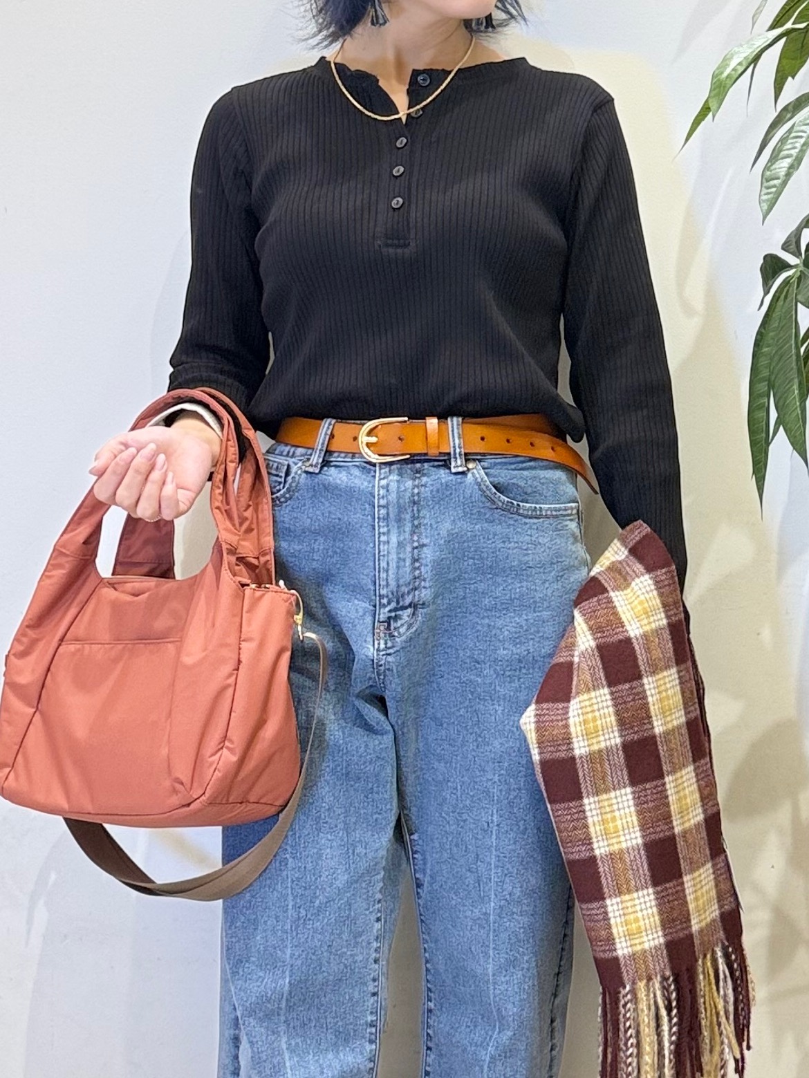 misakiさんの「SHOO･LA･RUE｜【洗濯機可/S-LL】縦ラインですっきり お袖配色リブトップス」を使ったコーディネート