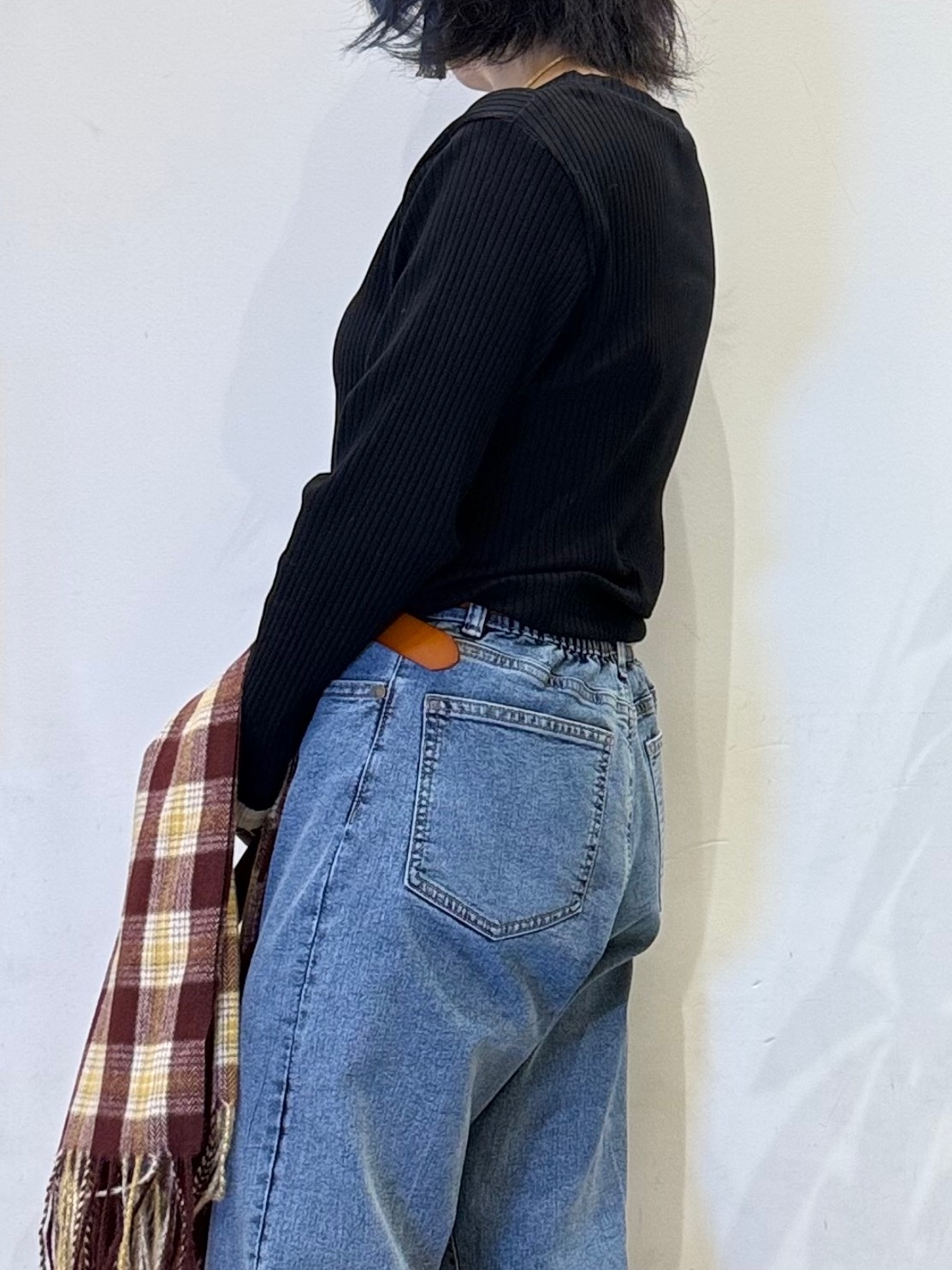 misakiさんの「SHOO･LA･RUE｜【洗濯機可/S-LL】縦ラインですっきり お袖配色リブトップス」を使ったコーディネート