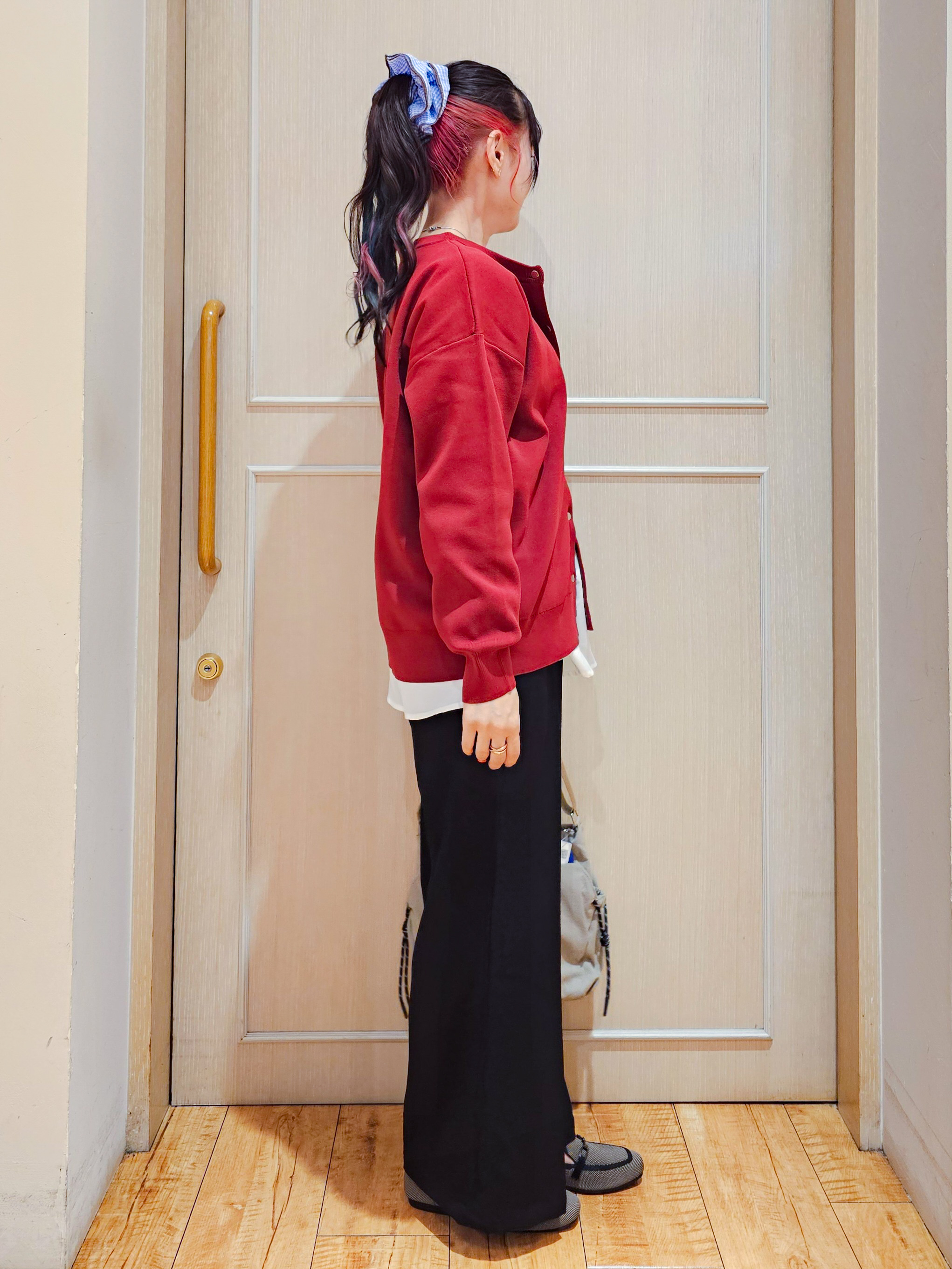 ゆゆさんの「SHOO･LA･RUE｜【セットアップ可/洗濯機可】軽やかに羽織れる スポンディッシュ ニットカーディガン」を使ったコーディネート