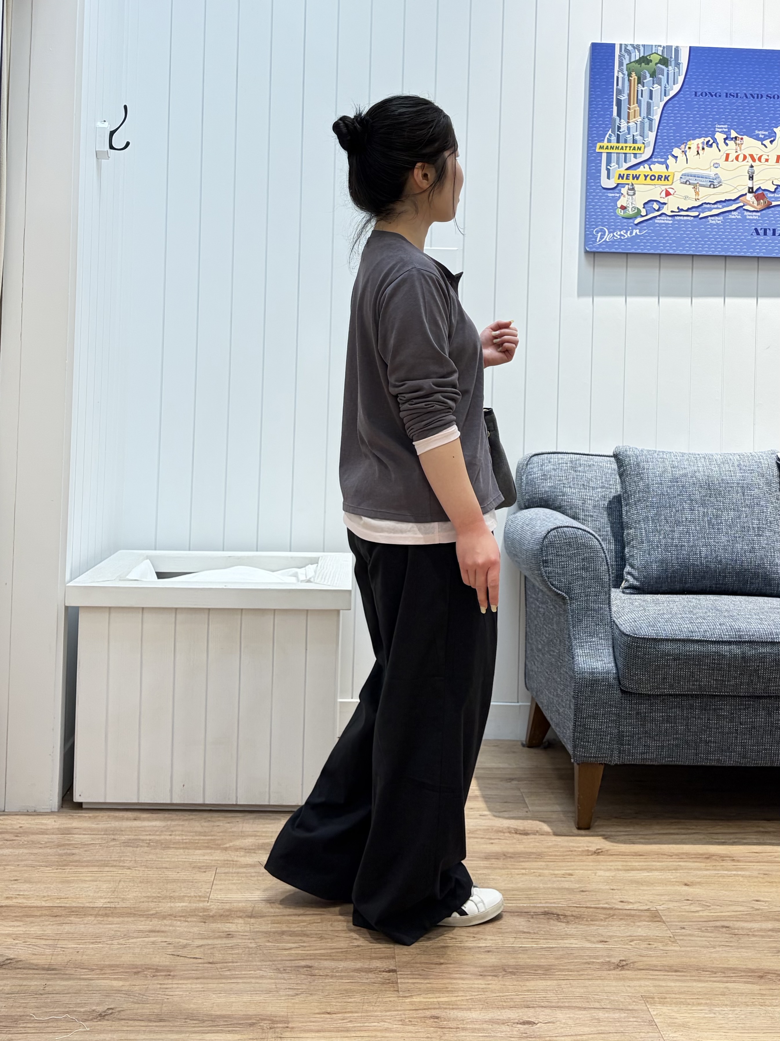 山中美乃理さんの「Dessin｜【セットアイテム/1枚で決まる】配色シアーロンT＆クルーネックカーディガン」を使ったコーディネート
