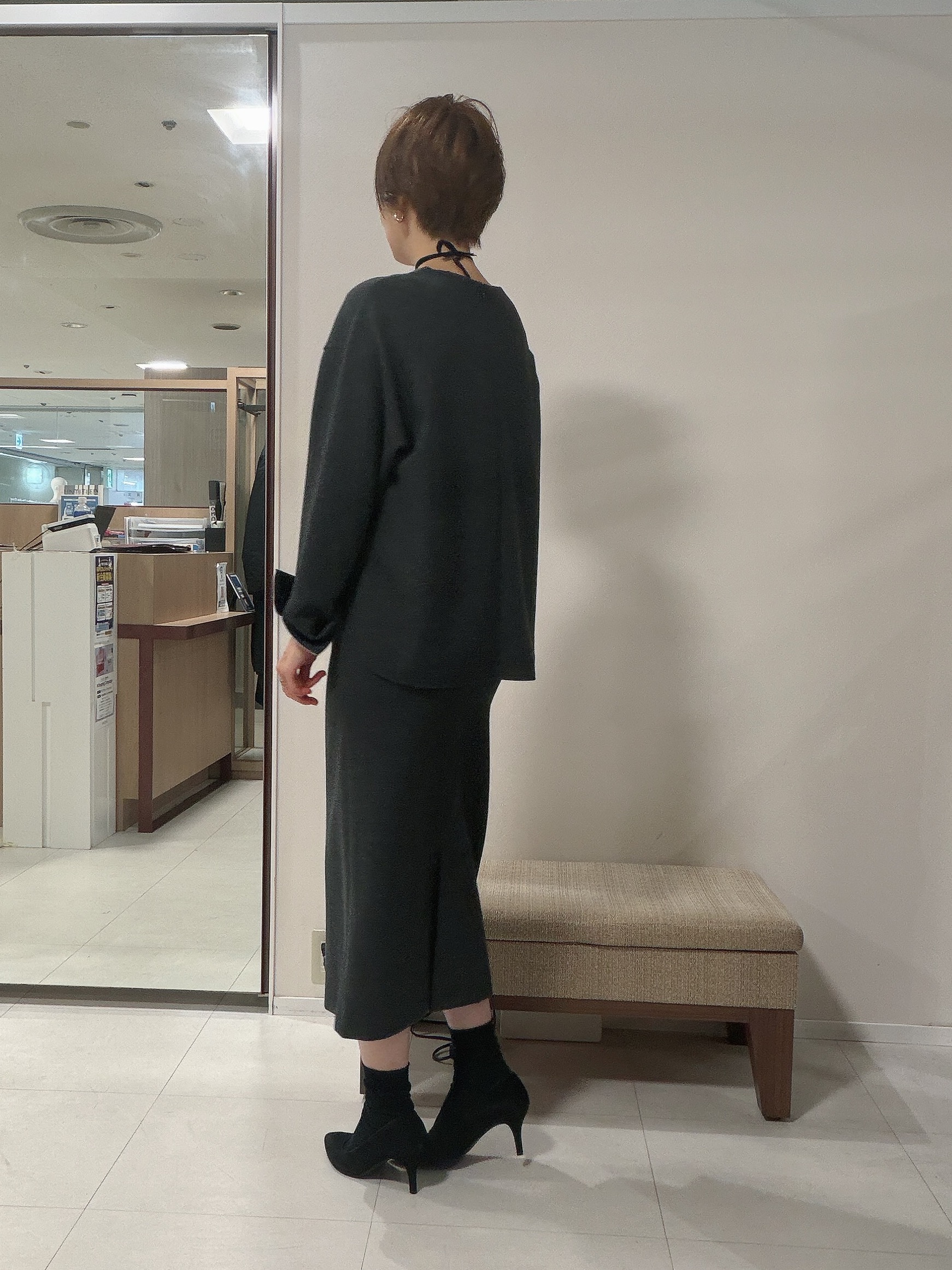 IWAMOさんの「UNTITLED｜【セットアップ可/スウェットライク】袖口シャツドッキングプルオーバー」を使ったコーディネート