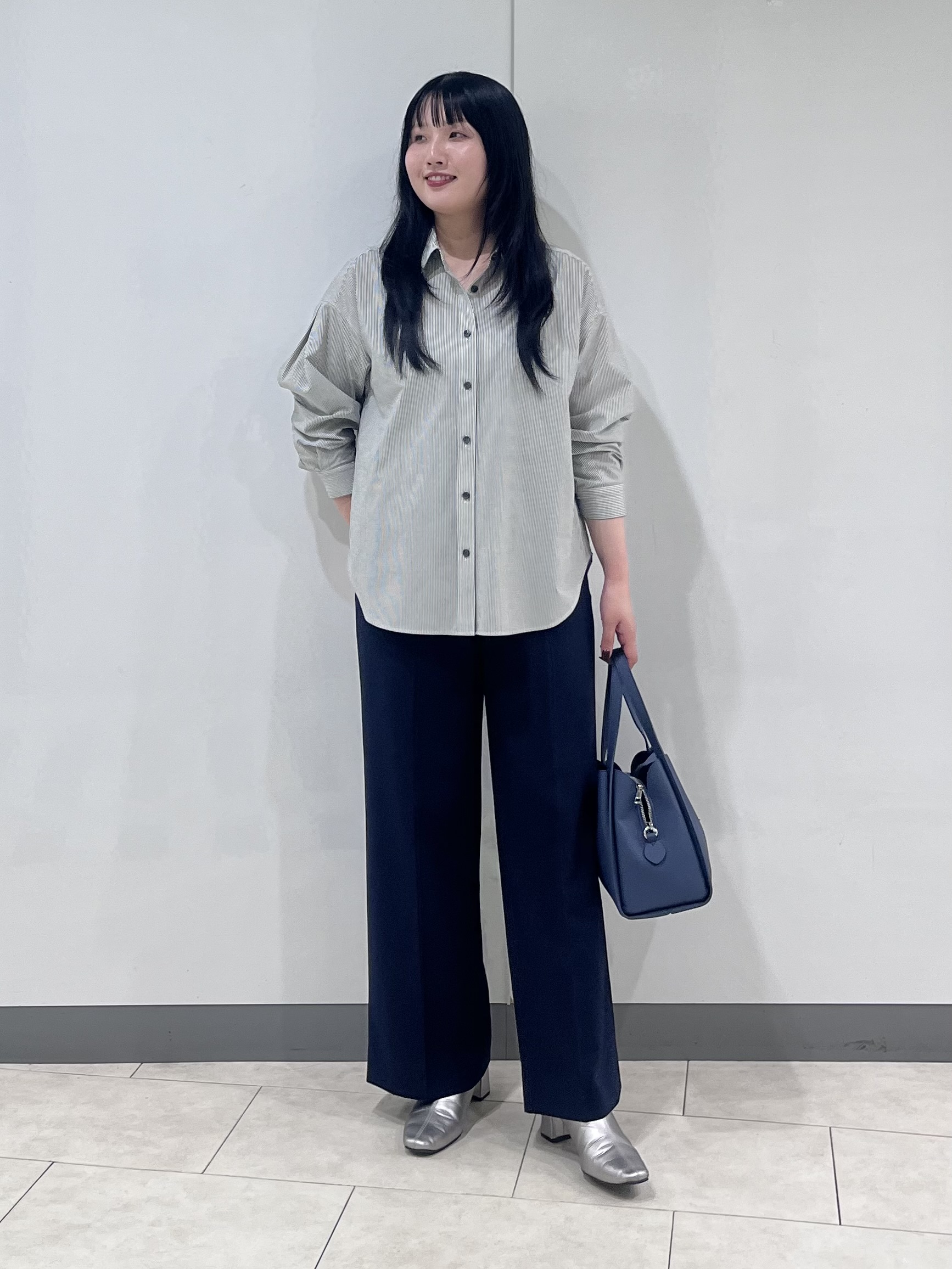 hasuさんの「INDIVI｜【洗える／程よいシアー感】凹凸素材ニット」を使ったコーディネート