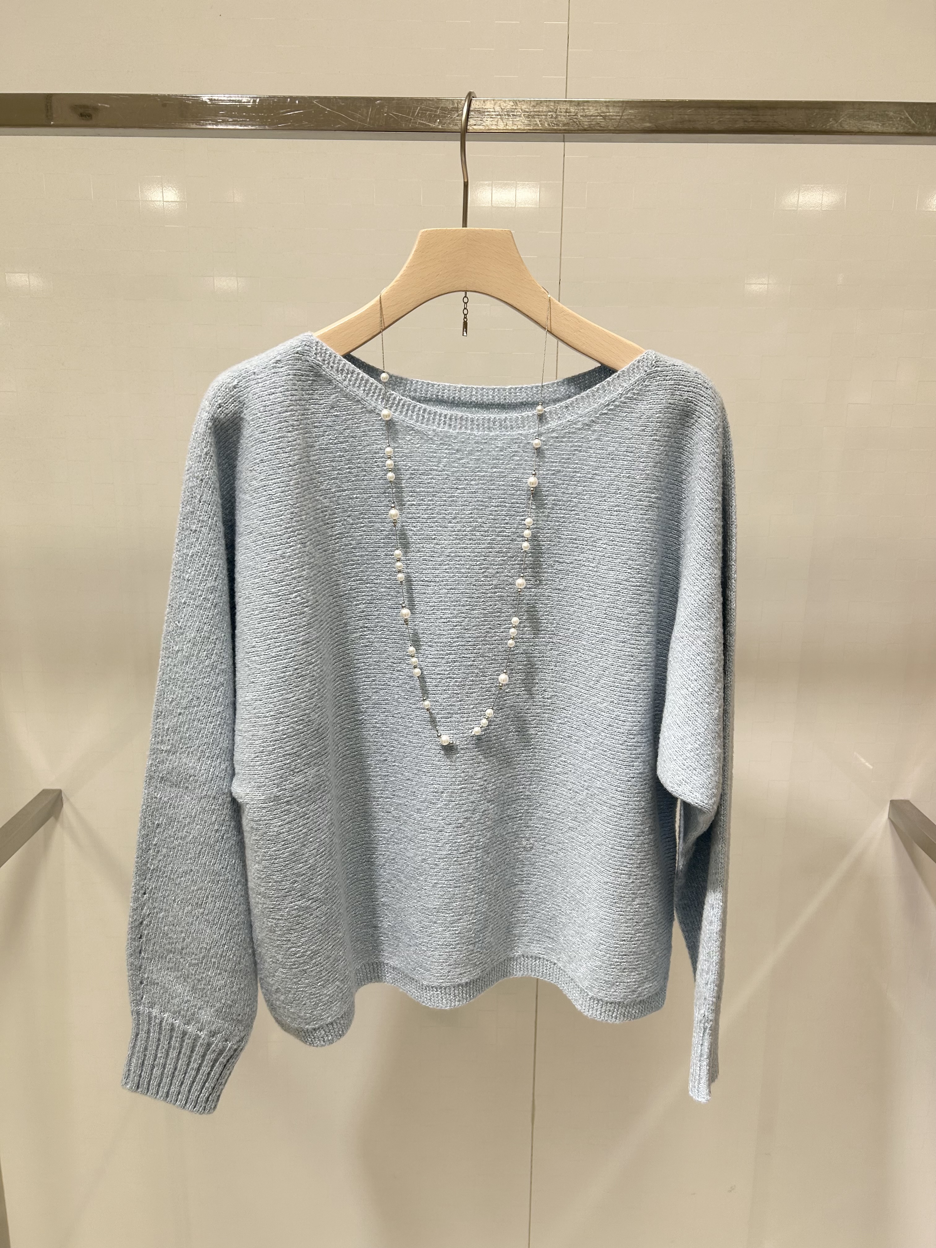 junkoさんの「COUP DE CHANCE｜【手洗い可／日本製】ブークレドルマンニット」を使ったコーディネート