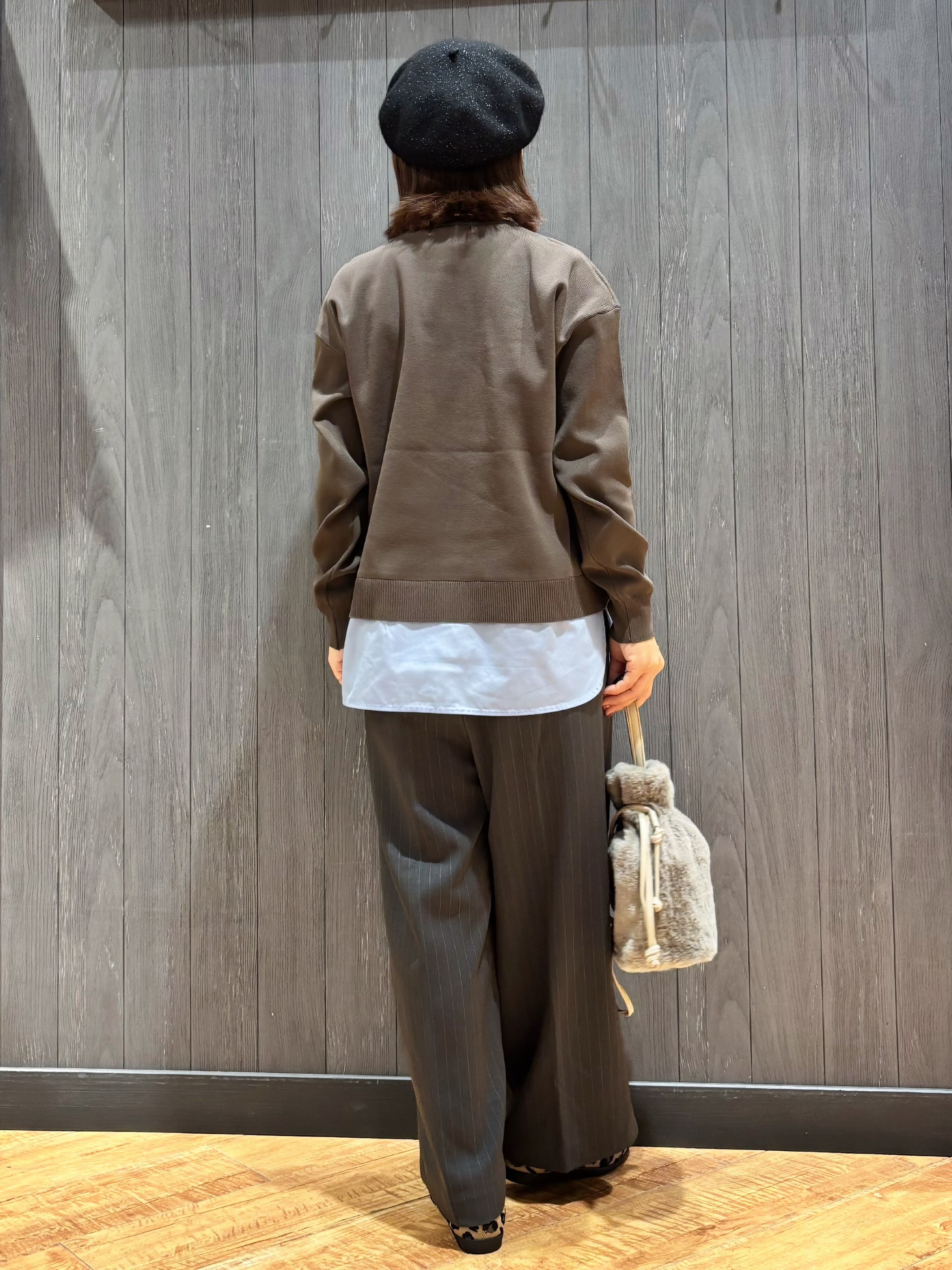 meiさんの「SHOO･LA･RUE｜【S-LL】着るだけできまる シャツレイヤード風 スポンディッシュニット」を使ったコーディネート
