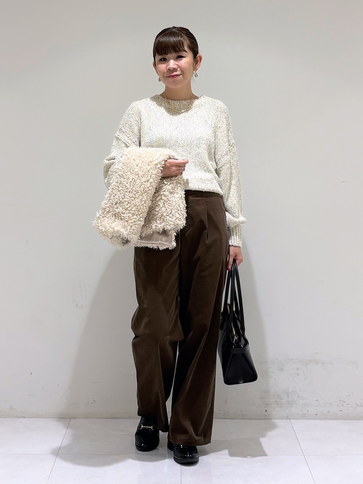 tsuyuさんの「INDIVI｜【収納力◎／トレンド】スクエアトートバッグ」を使ったコーディネート