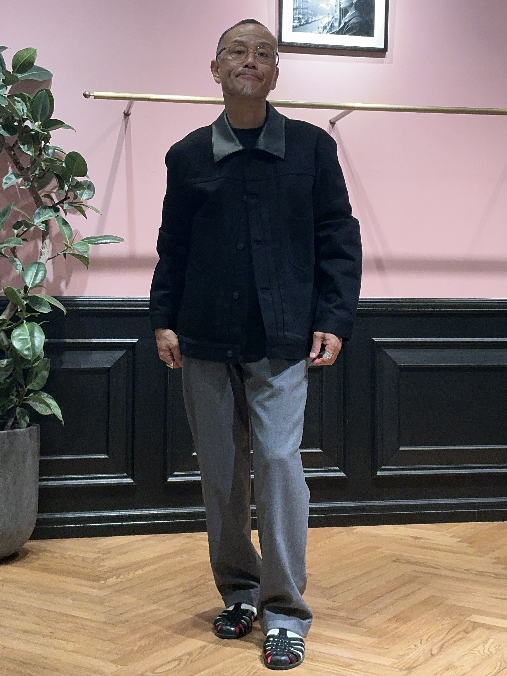 torigoeさんの「DRESSTERIOR｜【セットアップ可】CONEデニム レザーカラーブラックGジャン」を使ったコーディネート
