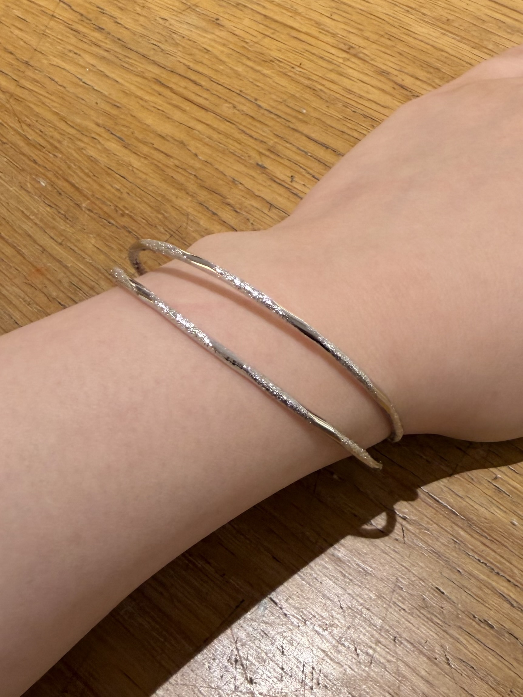 みーさんの「grove｜【2点セット/時短・着回し】着るだけでコーデが完成 ニットベスト&times;シャツ」を使ったコーディネート