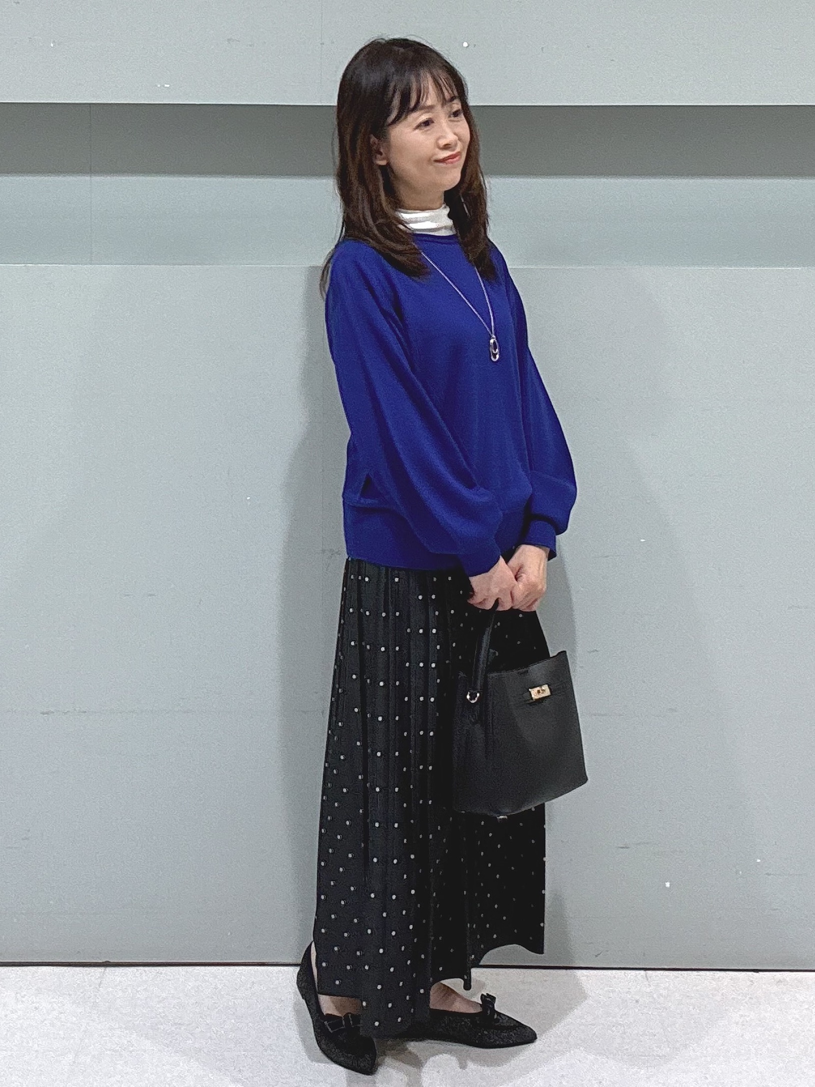 makiさんの「UNTITLED｜【大人の抜け感/8色展開】ボリュームスリーブニットプルオーバー」を使ったコーディネート