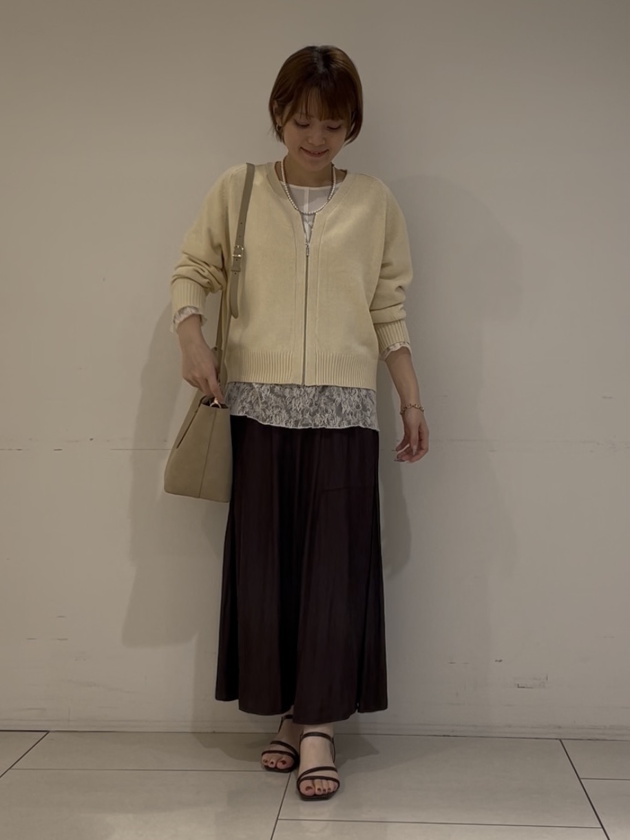 ゆいさんの「UNTITLED｜【アンサンブル可/秋羽織り】杢調ジップカーディガン」を使ったコーディネート