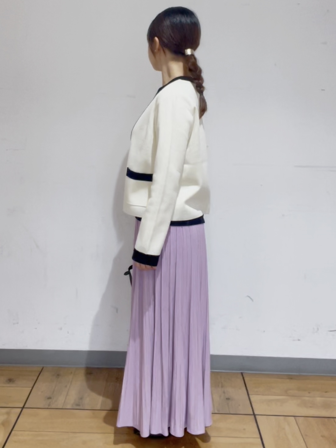 ELENAさんの「UNTITLED｜【アンサンブル可/ジャケットライク】モールラインカーディガン」を使ったコーディネート