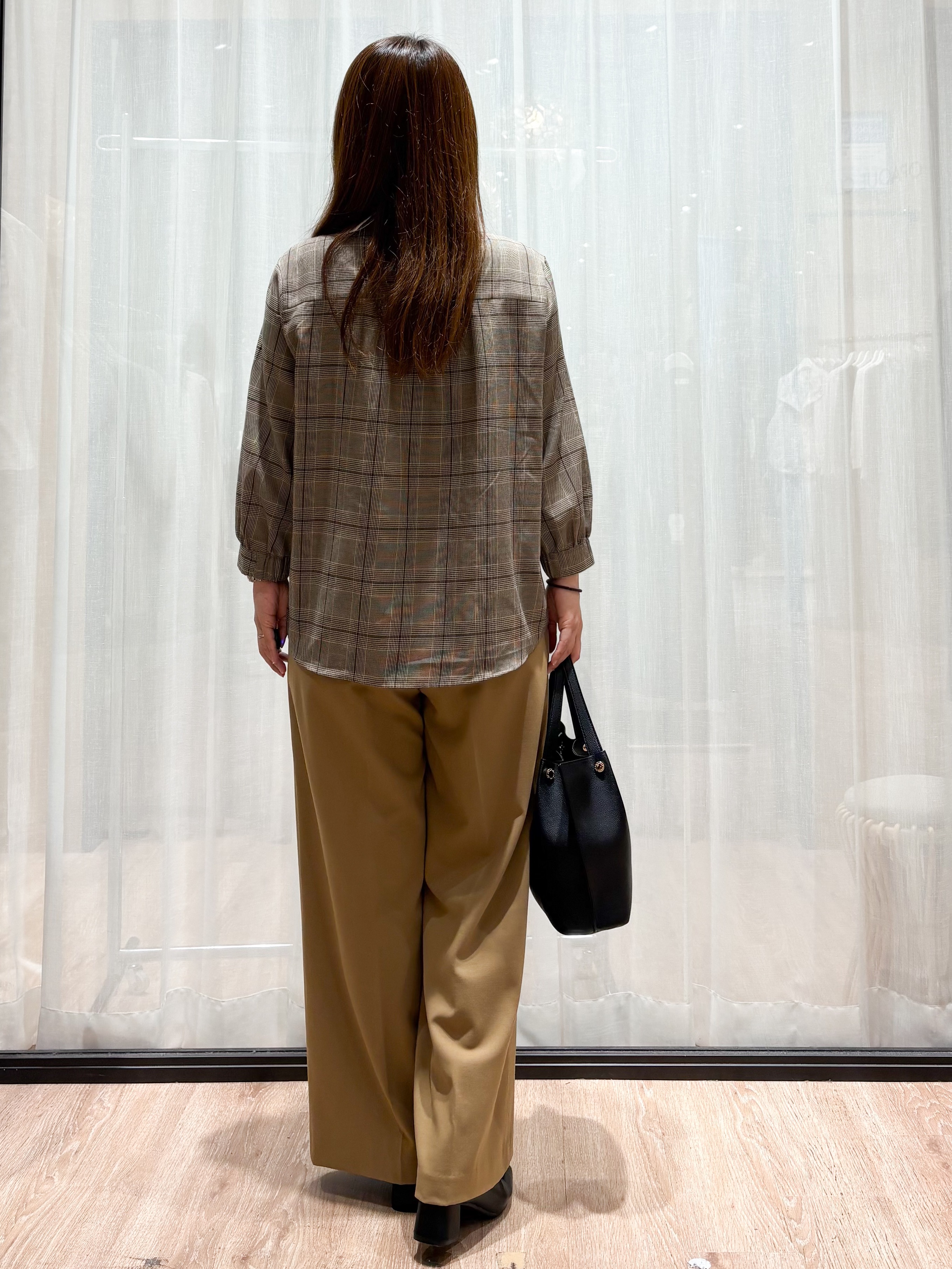 かなさんの「OPAQUE.CLIP｜【森絵梨佳さん着用】チェック柄フリルブラウス《洗濯機OK》」を使ったコーディネート