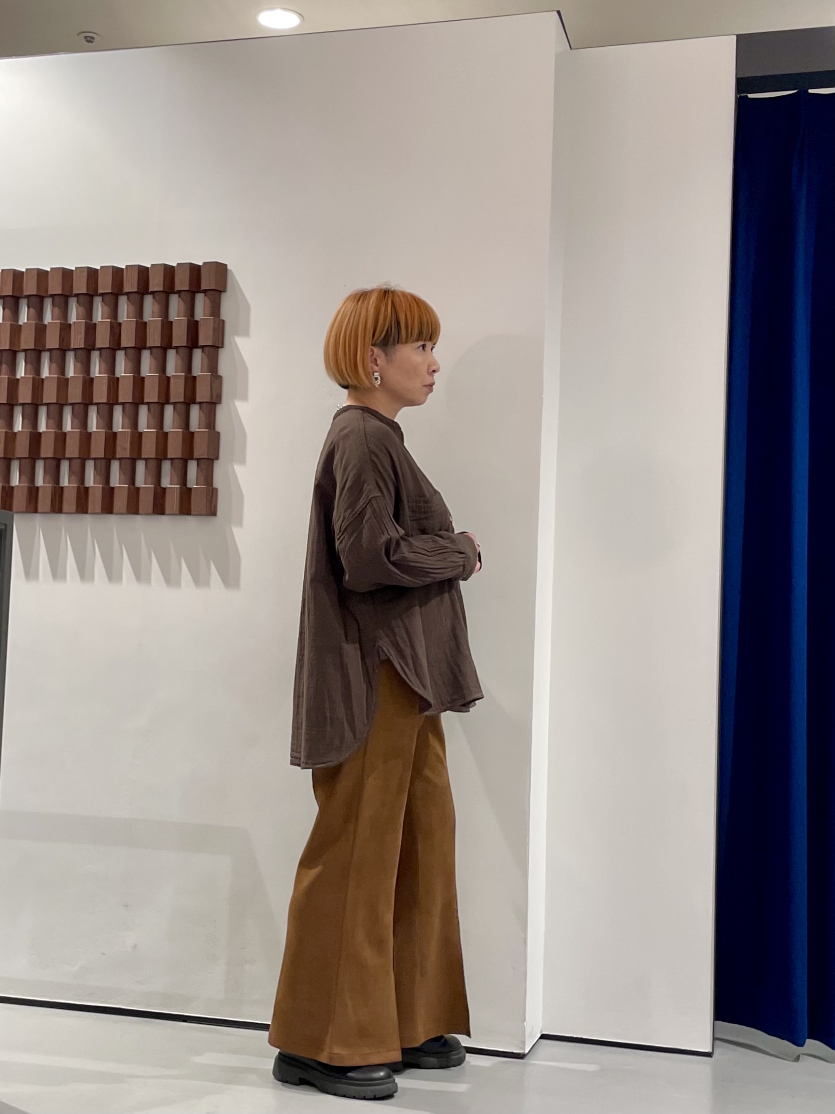 KOUさんの「INDIVI｜ガーゼデニムシャツ」を使ったコーディネート