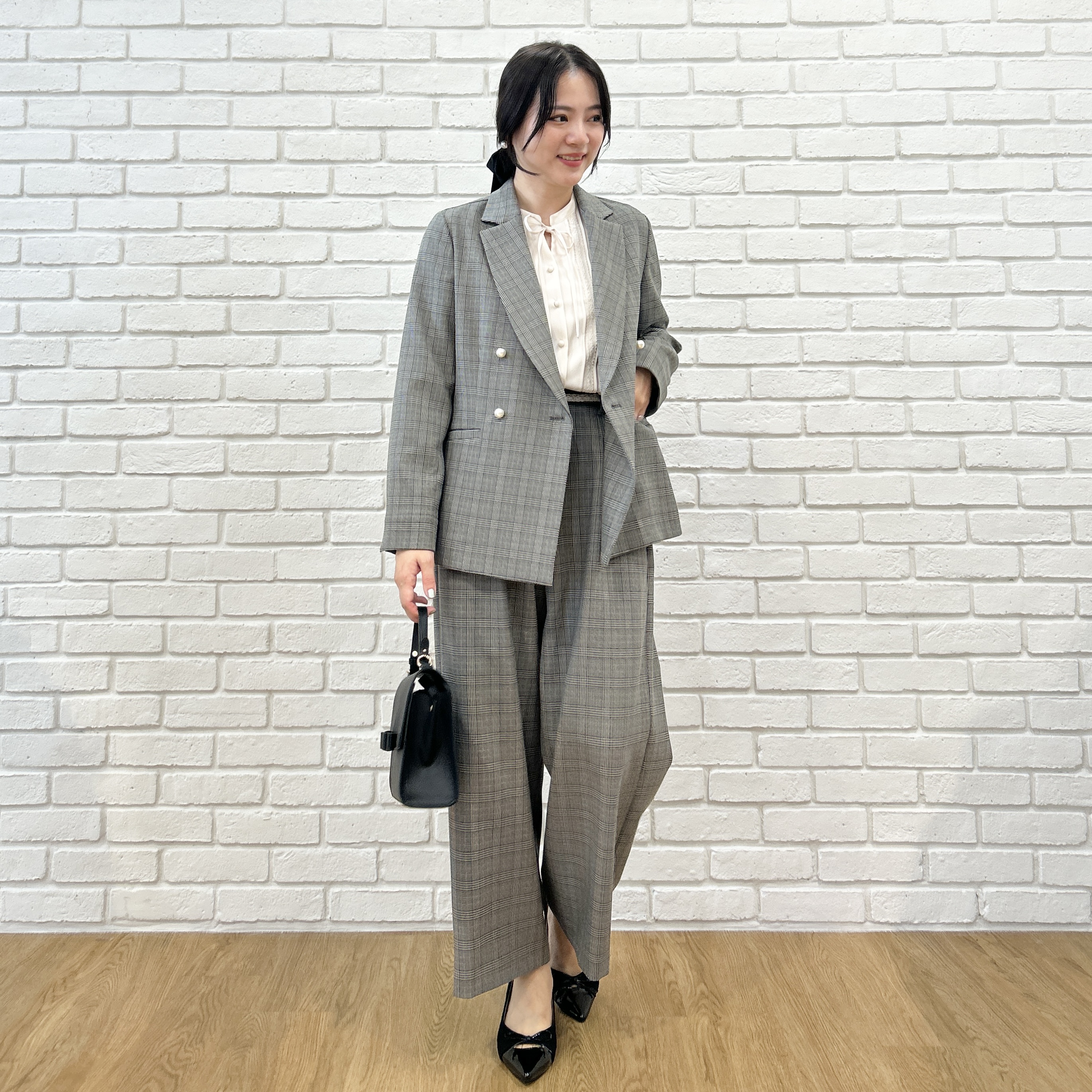 shinoさんの「Couture brooch｜【マシンウォッシャブル・イージーケア】パール風釦テーラードジャケット【毛玉になりにくい・セットアップ」を使ったコーディネート