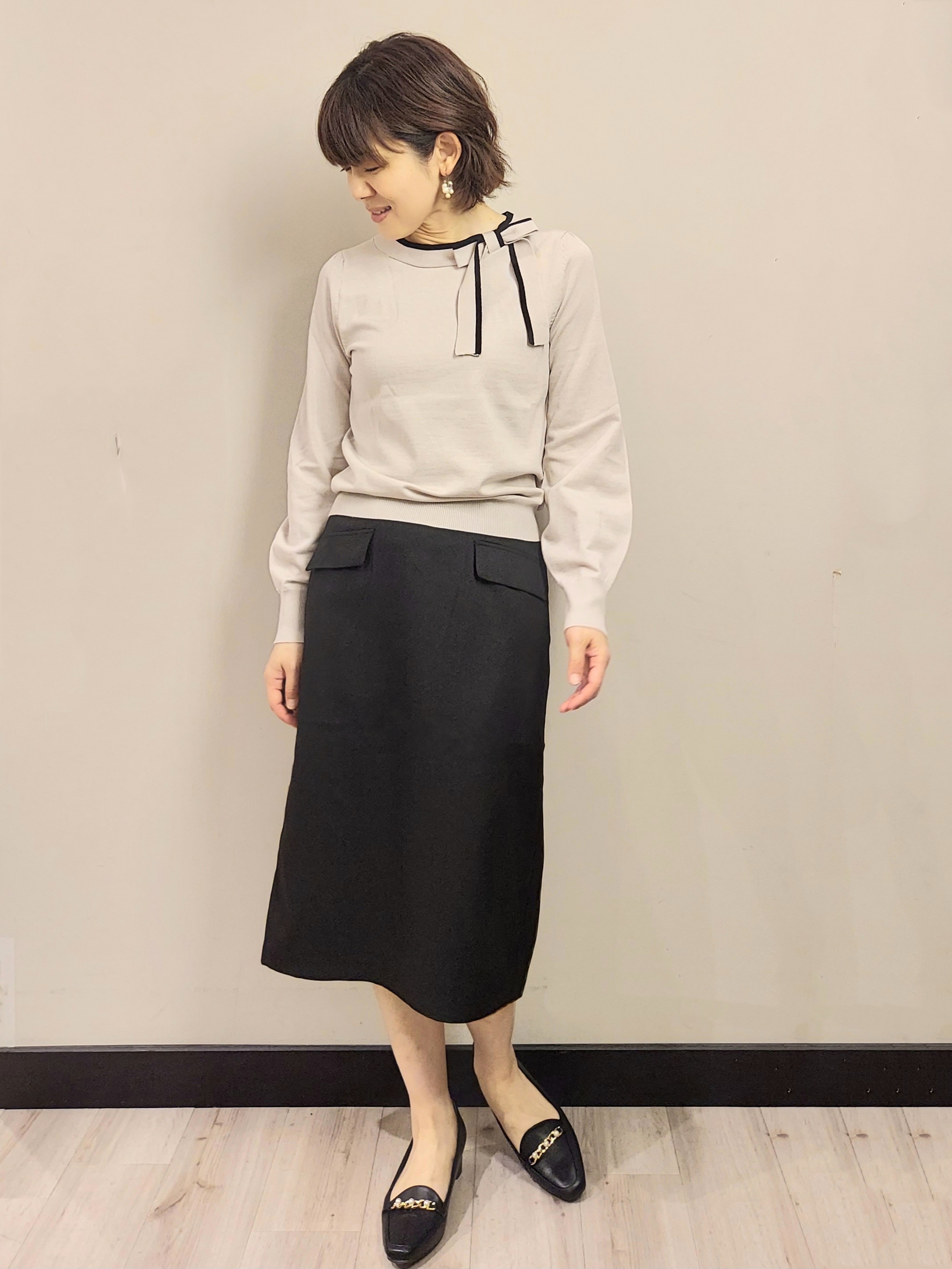 MAKIさんの「index｜バイカラーサイドリボンニット【洗濯機OK／坑ピル】」を使ったコーディネート